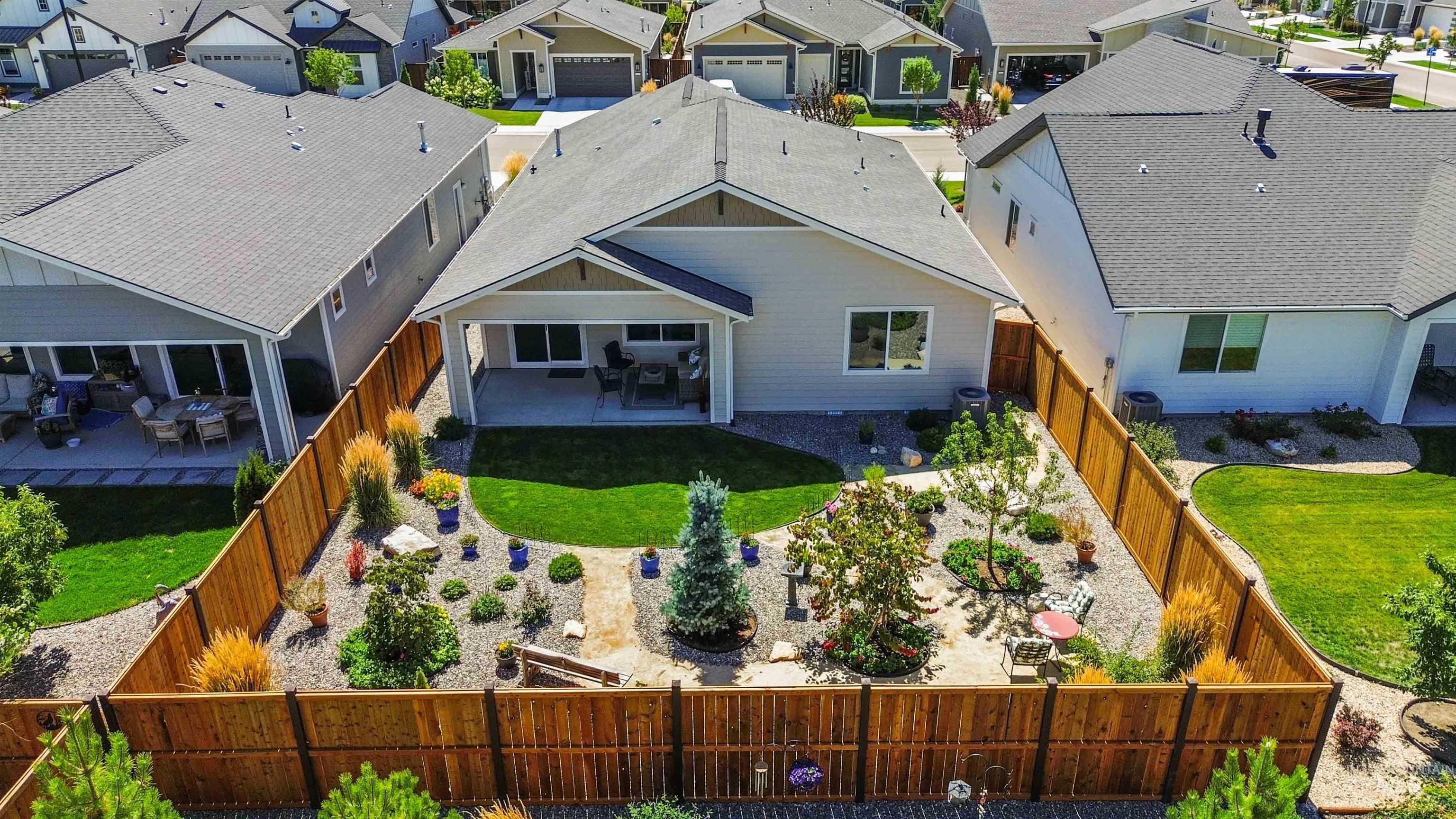 11998 W Cheer Ln Property Photo 1