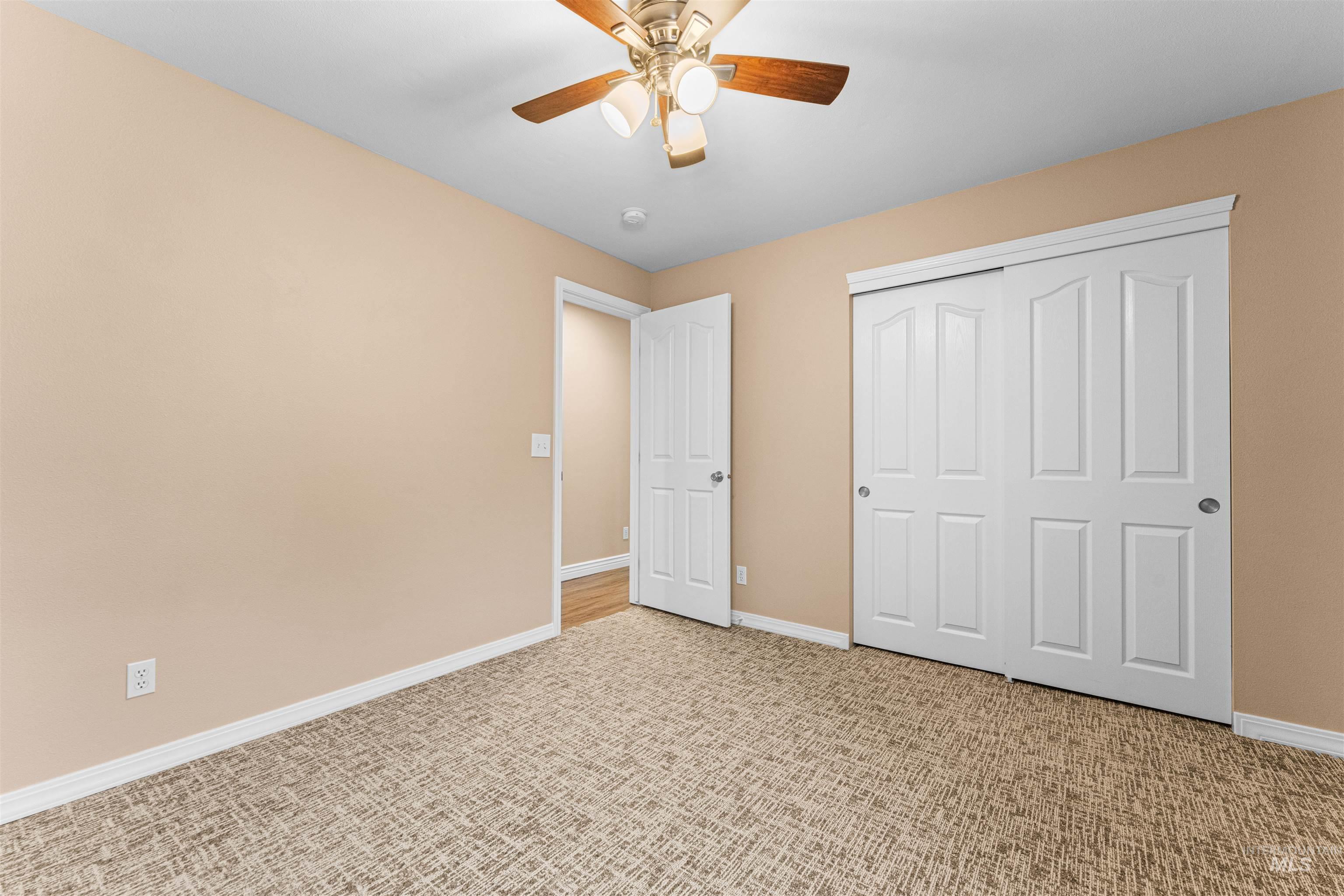 5170 S Surprise Way Property Photo 16
