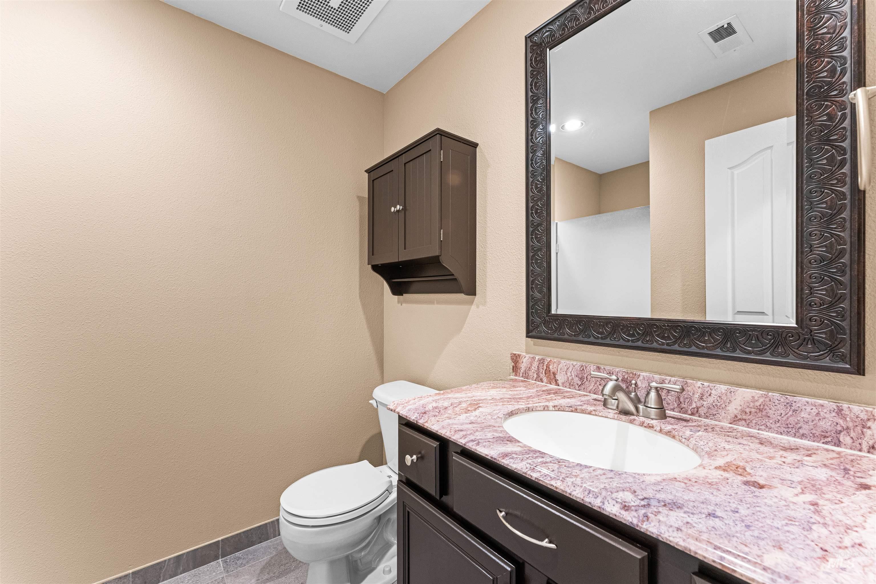 5170 S Surprise Way Property Photo 17