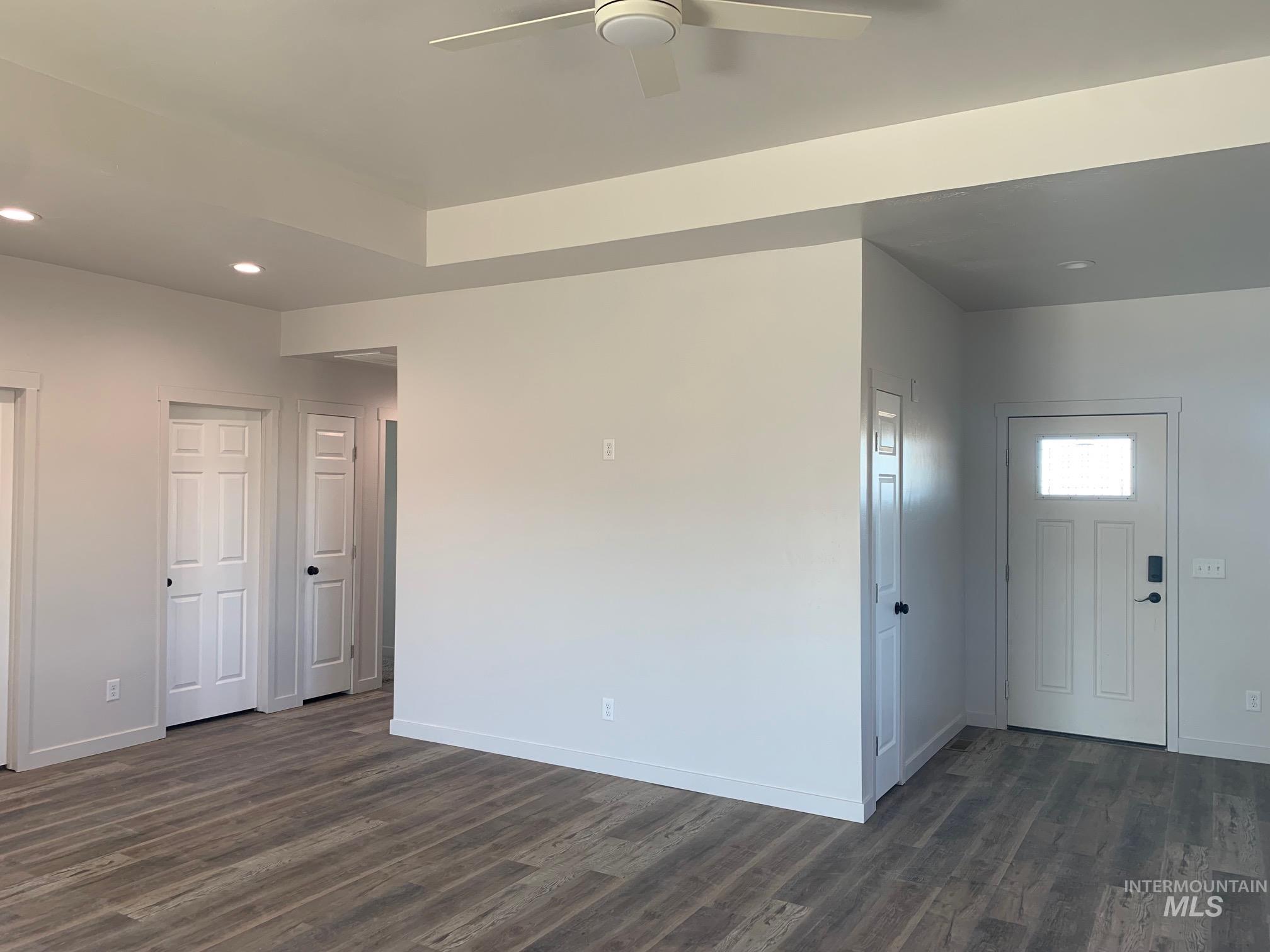 595 N Pioneer Way Property Photo 10