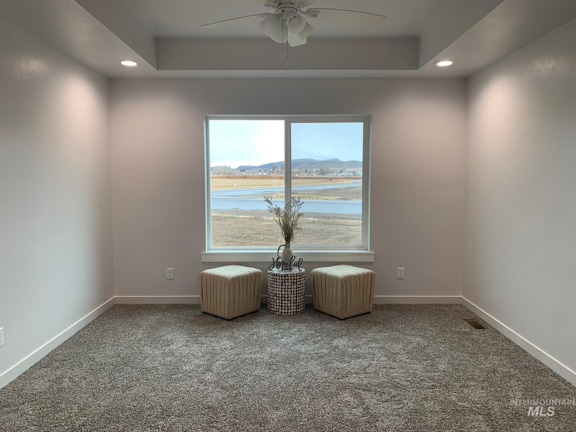 595 N Pioneer Way Property Photo 14
