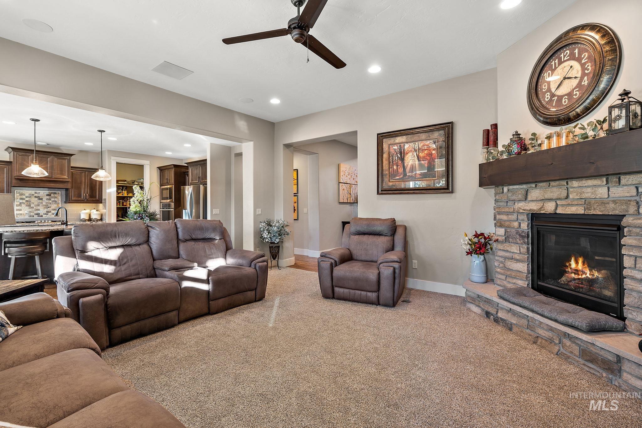 2051 N Wind Cave Way Property Photo 18
