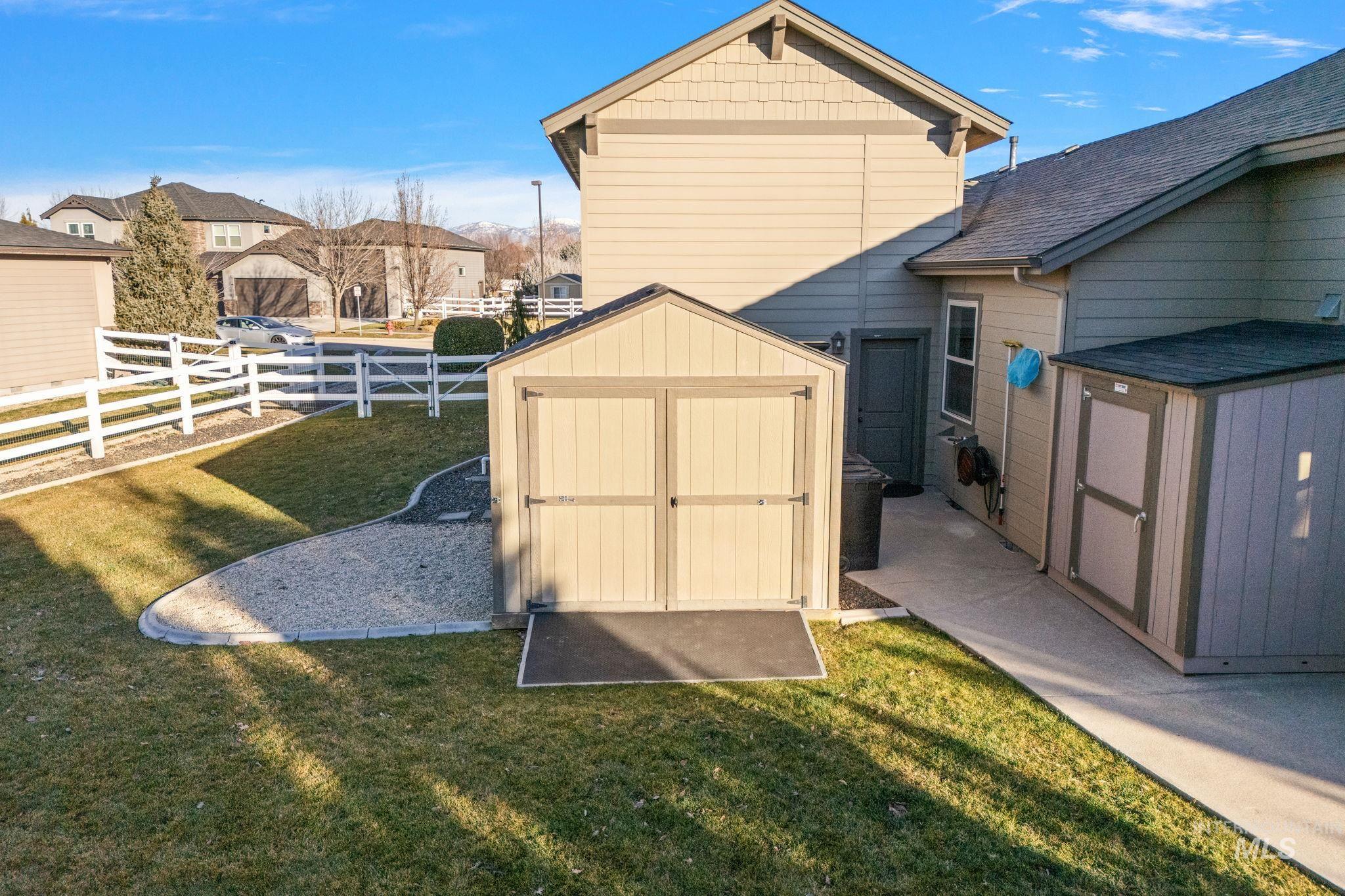 2051 N Wind Cave Way Property Photo 43
