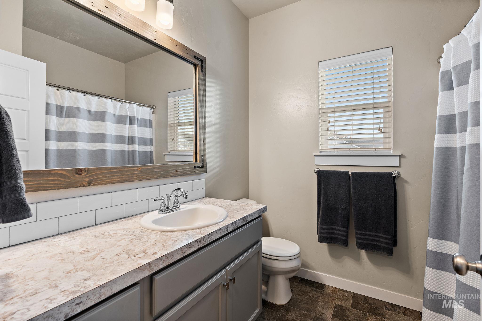 6036 N Spindrift Ave. Property Photo 13