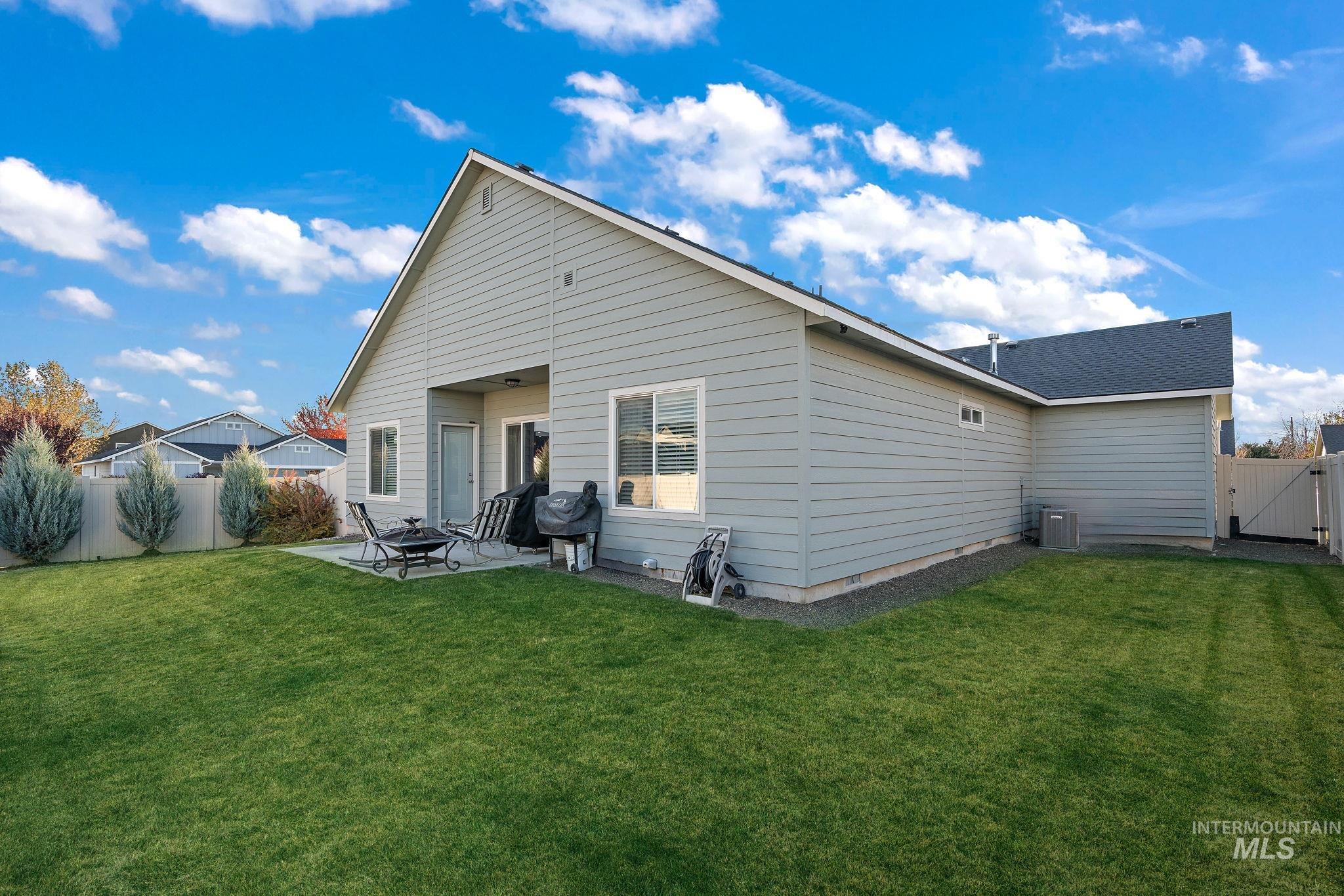 6036 N Spindrift Ave. Property Photo 24