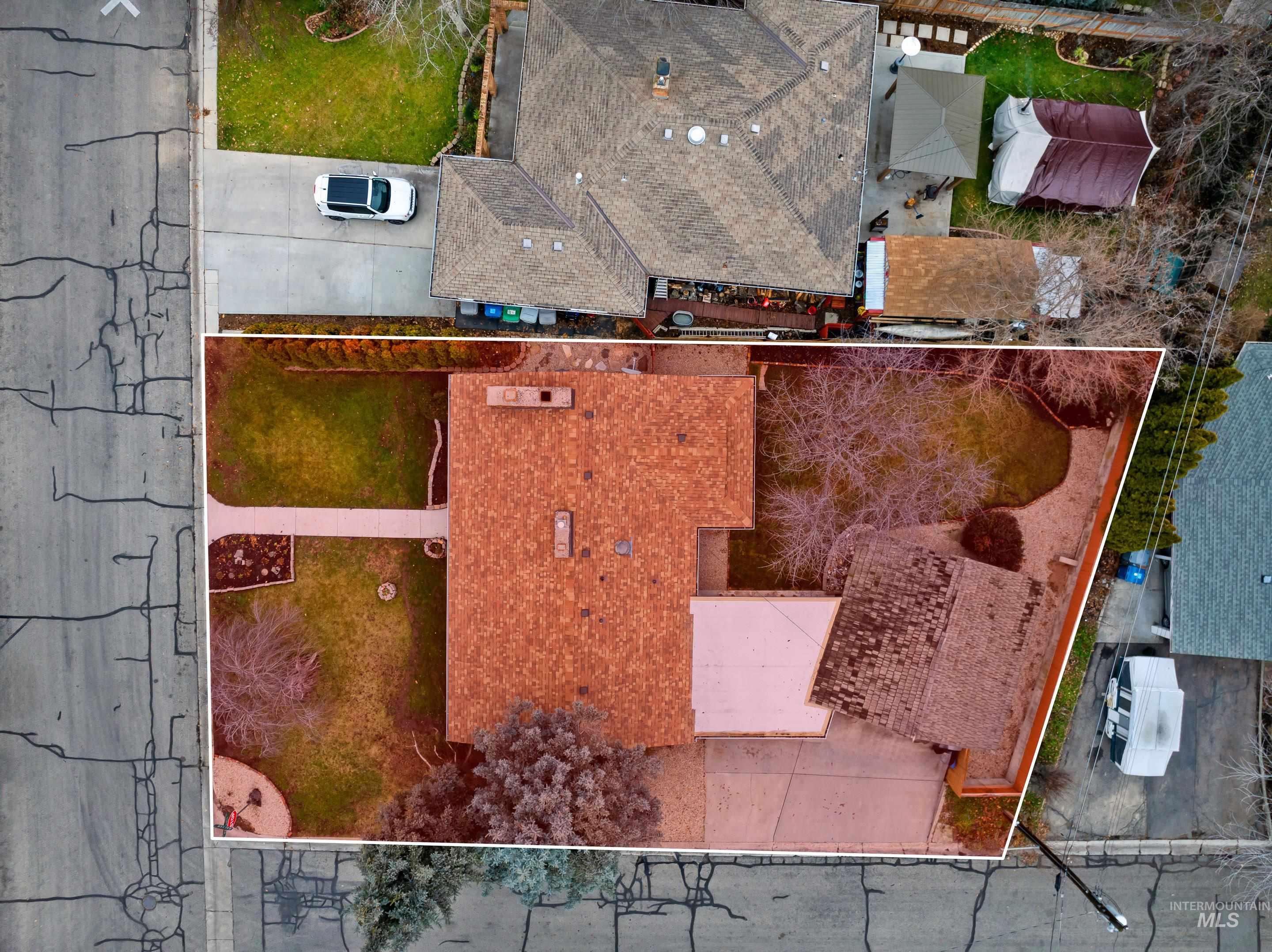 1021 N Marshall St Property Photo 5