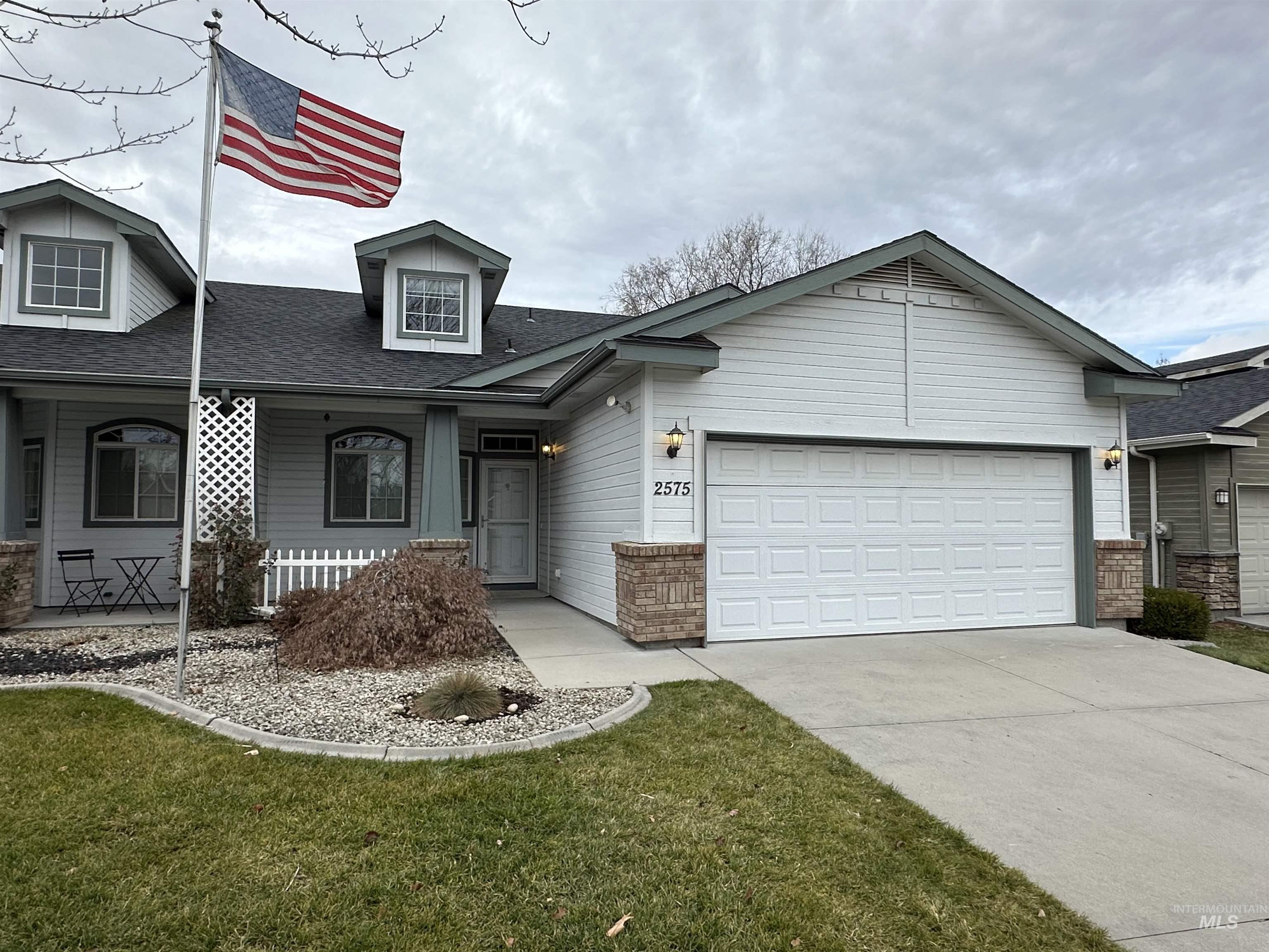 2575 N Tully Cove Pl Property Photo 1
