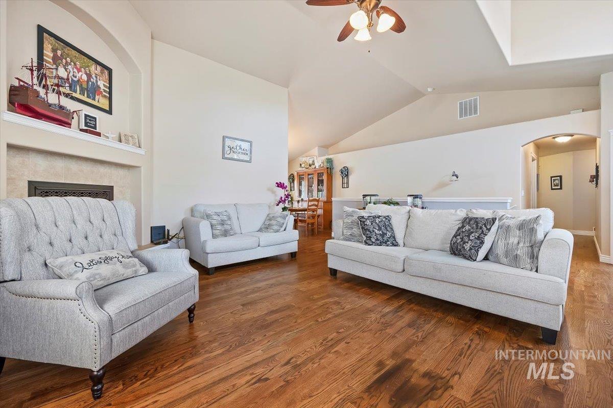 609 Morning Sun Dr Property Photo 8