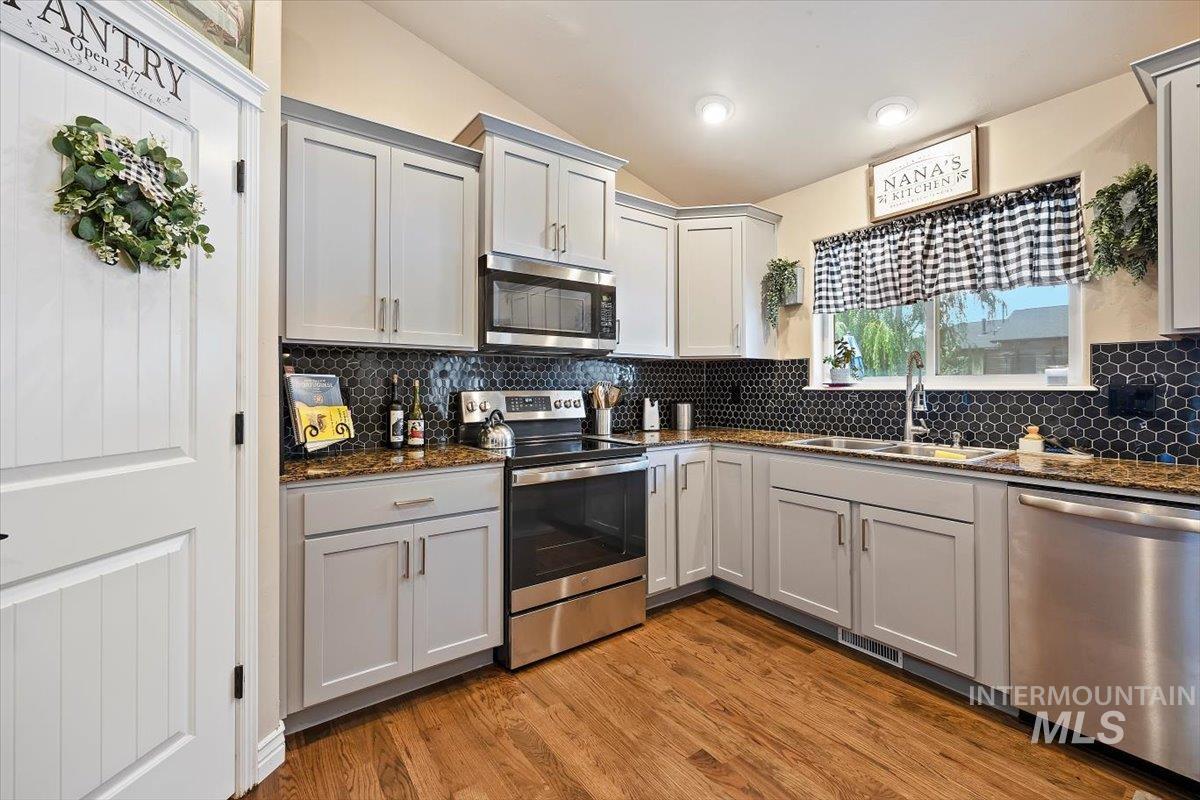 609 Morning Sun Dr Property Photo 14