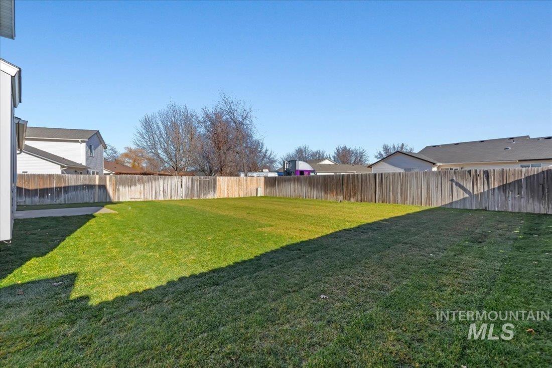 16678 N Windsor Ln Property Photo 9