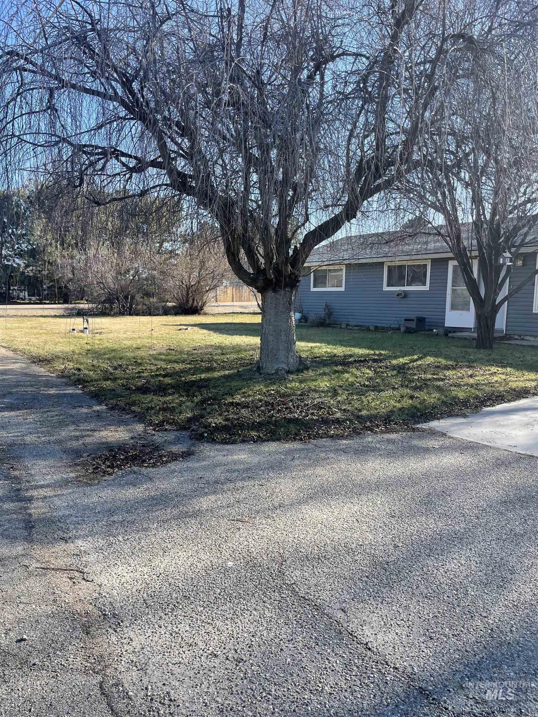 14867 Helen Ln Property Photo 4