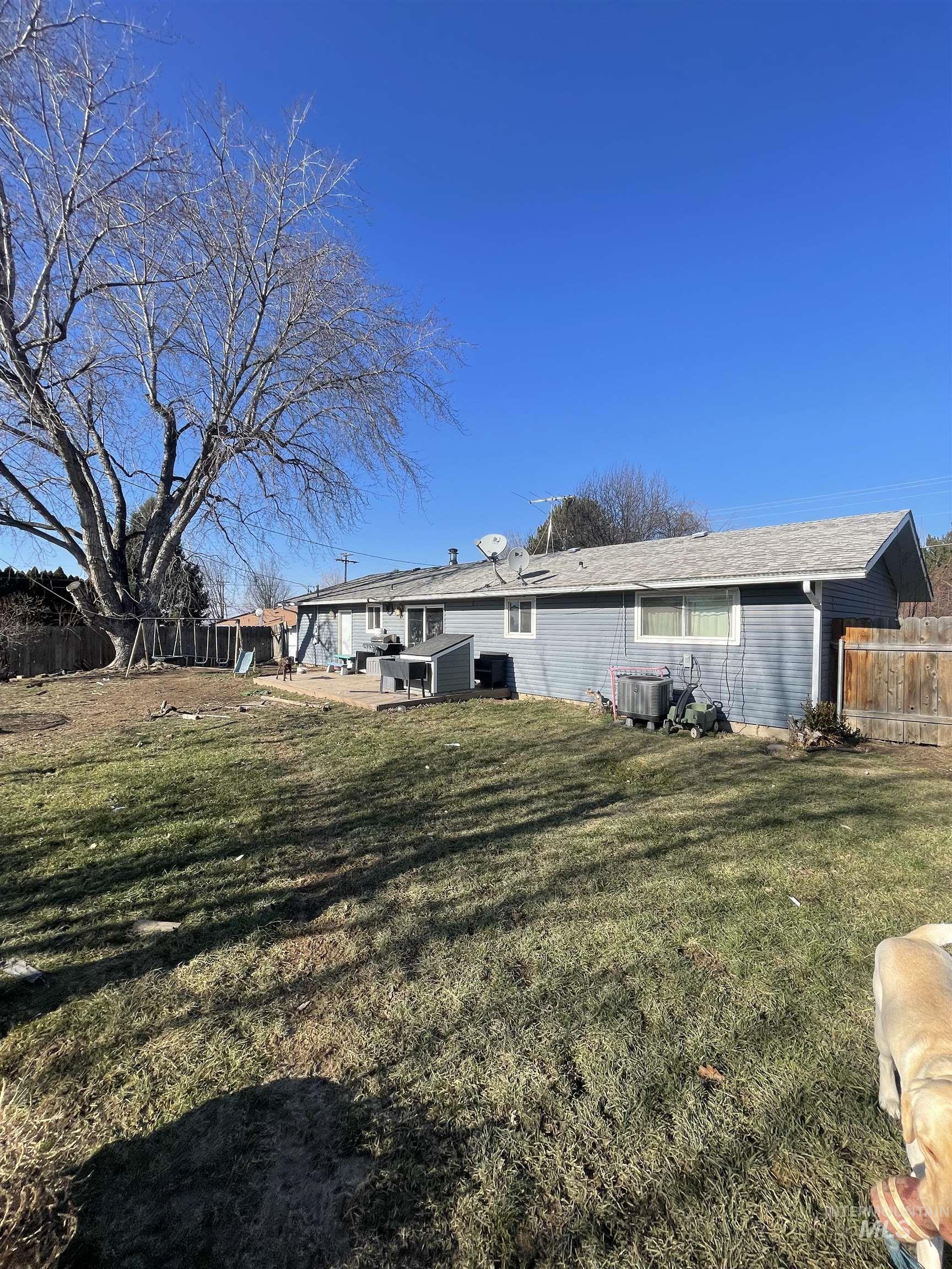 14867 Helen Ln Property Photo 11