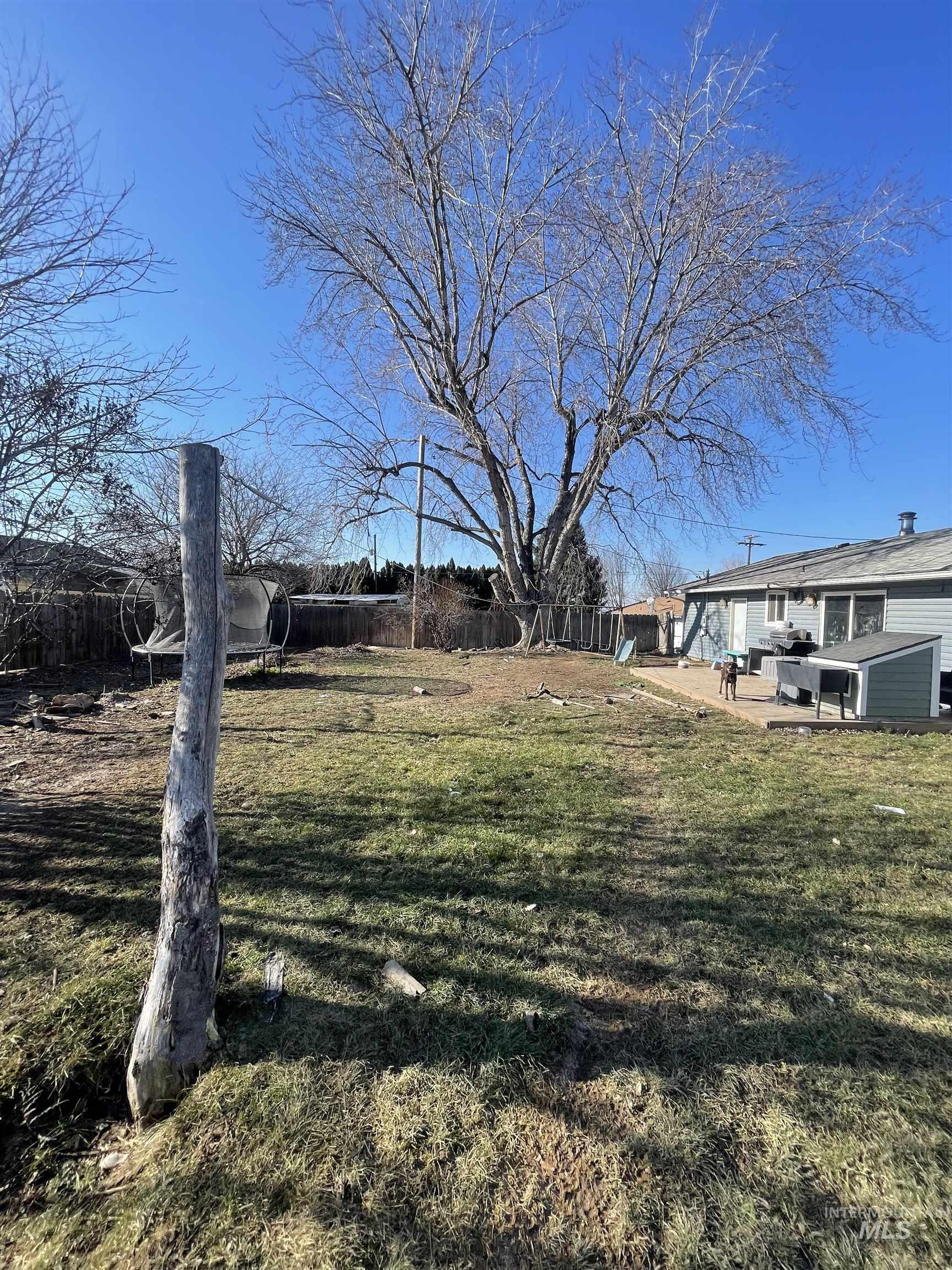 14867 Helen Ln Property Photo 12