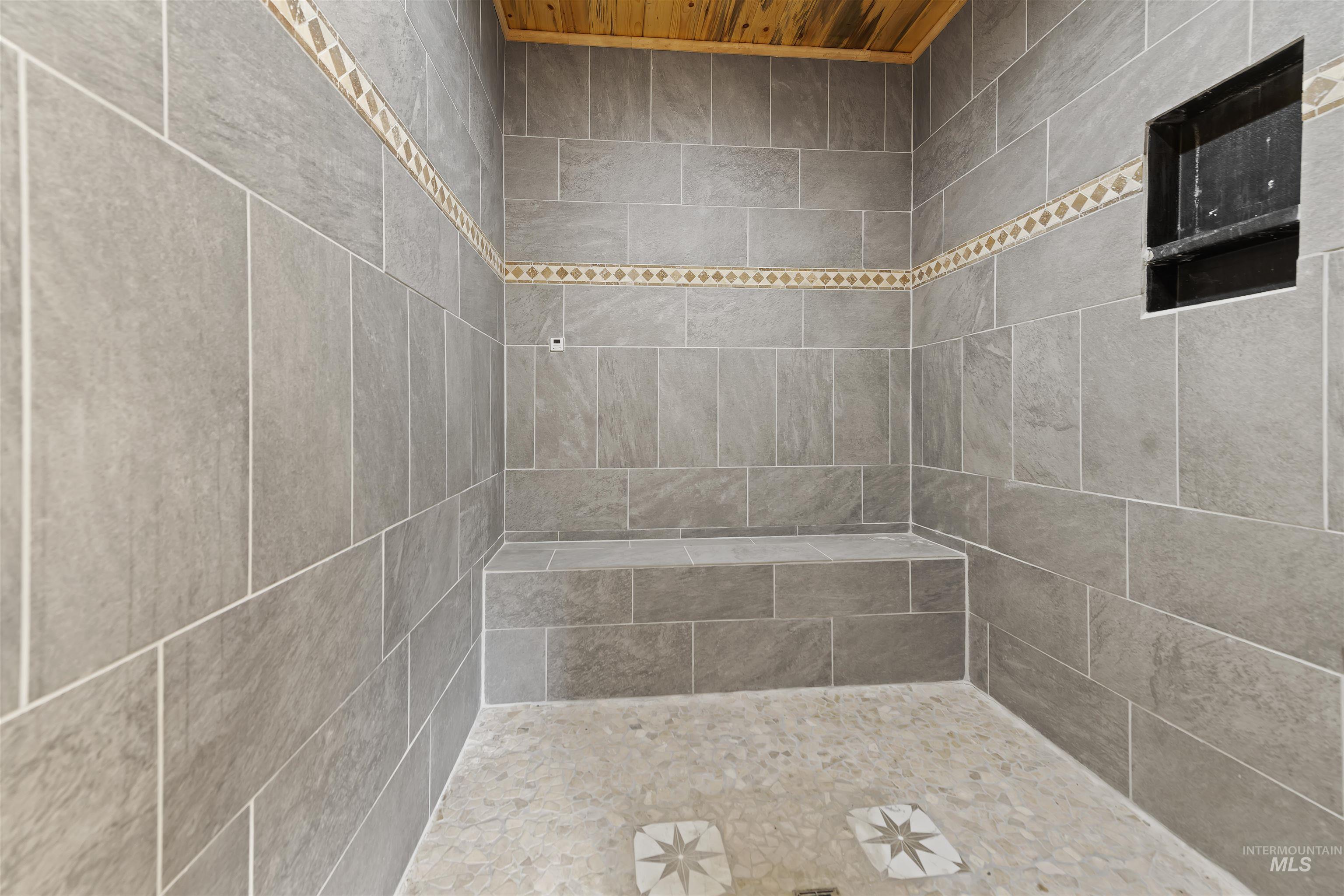 1828 Hidden Canyon Rd Property Photo 19