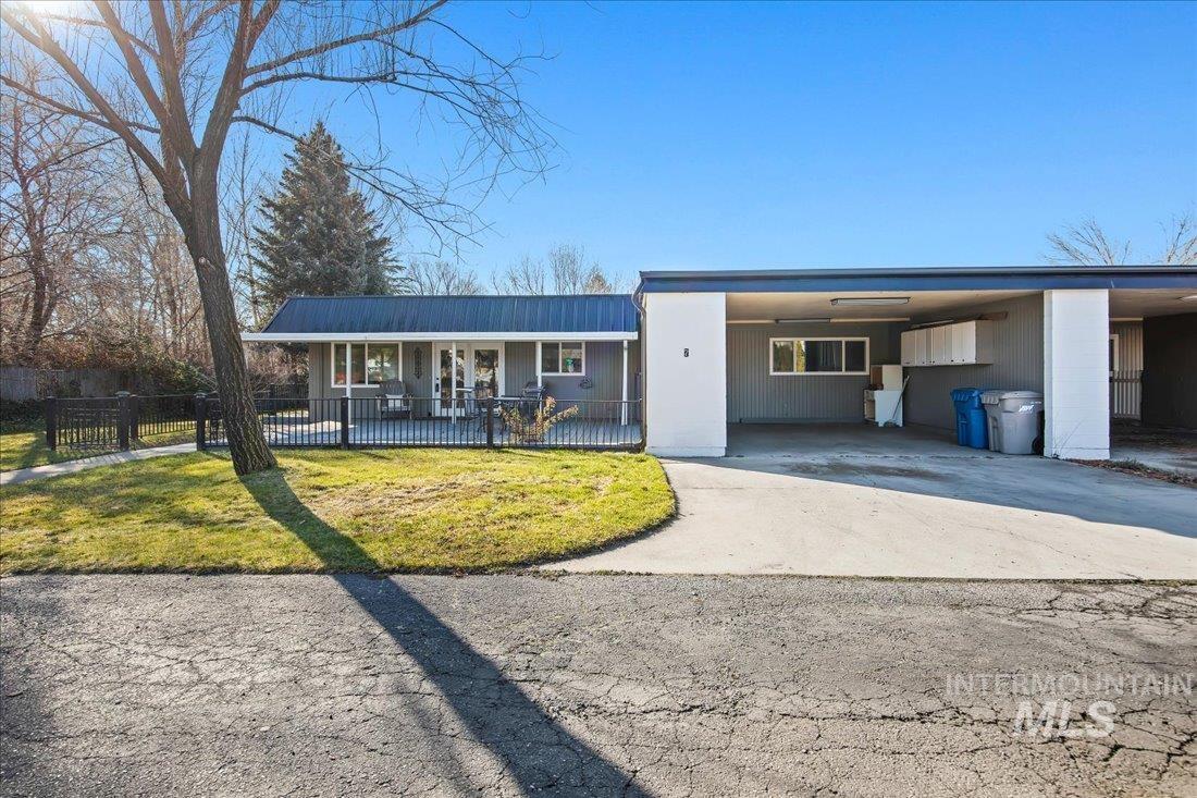 6881 W State St Property Photo 5