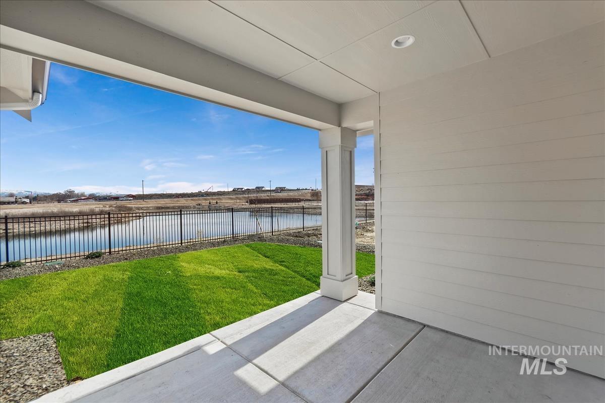 7094 N Canter Trail Ave. Property Photo 1