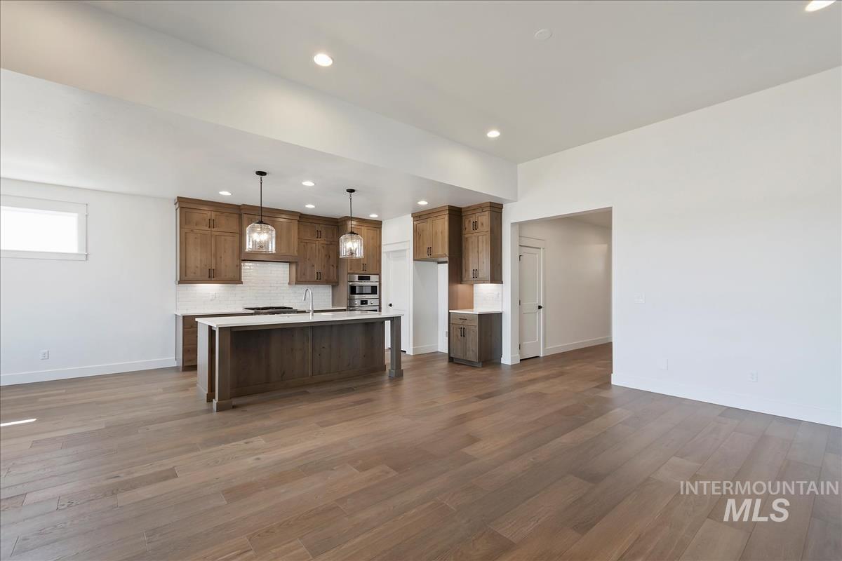 7094 N Canter Trail Ave. Property Photo 14