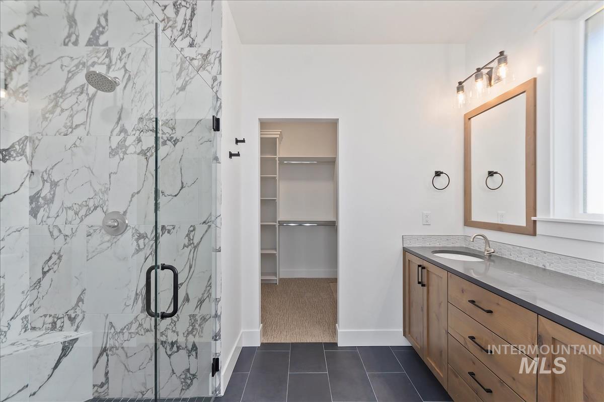 7094 N Canter Trail Ave. Property Photo 23