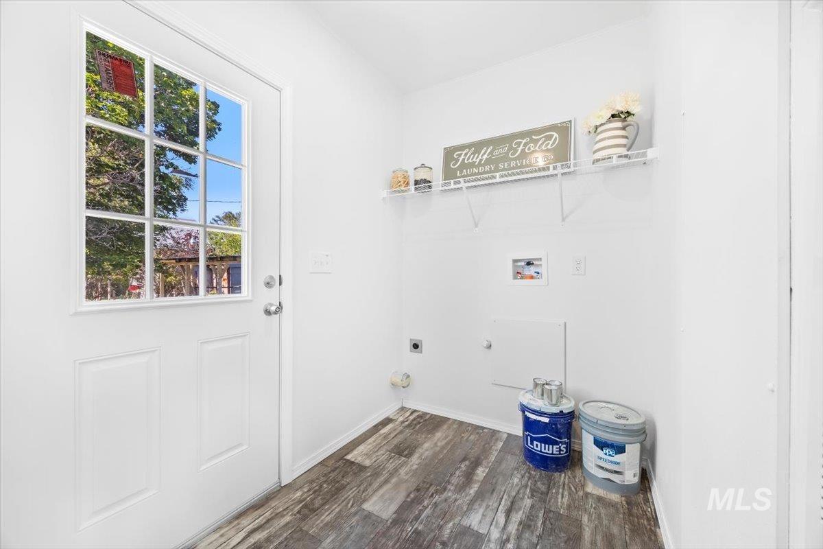 321 Avenue C Property Photo 17