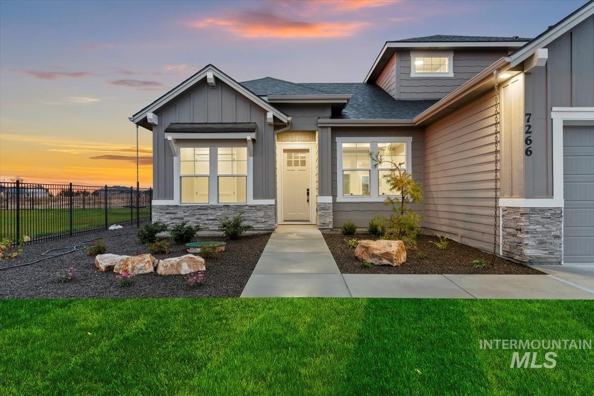 7266 E Red Kite St. Property Photo 2