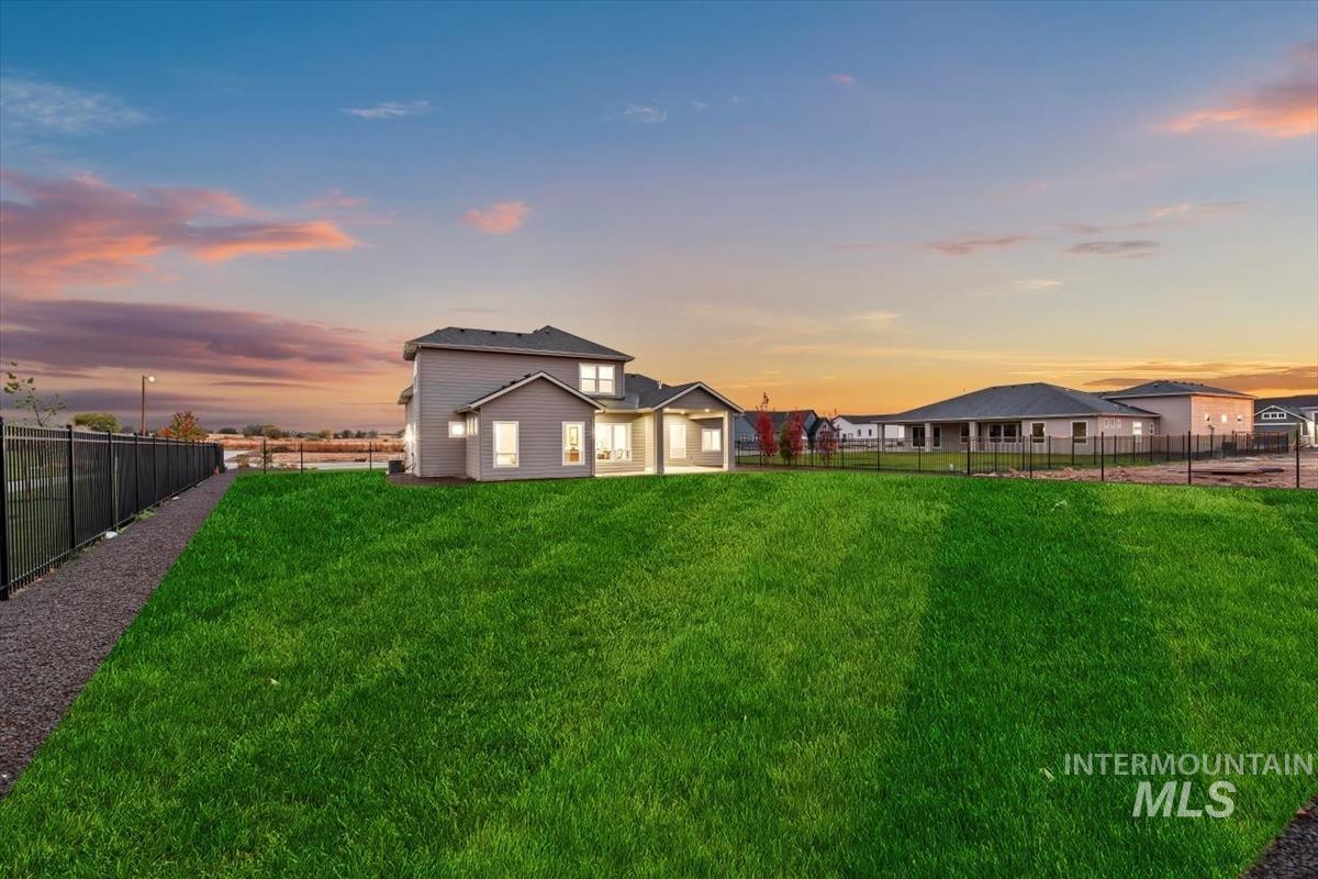 7266 E Red Kite St. Property Photo 39