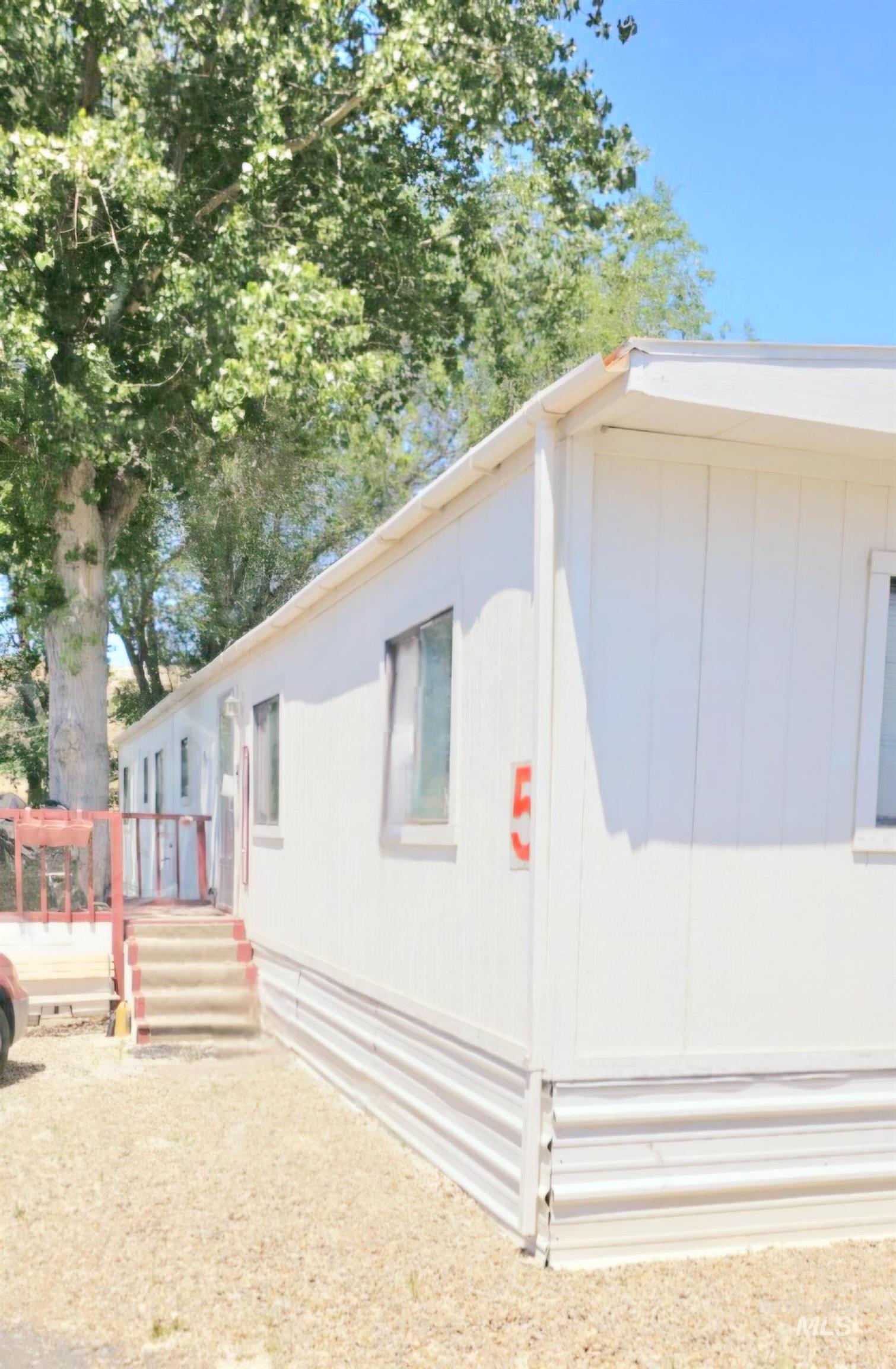 7466 Old Highway 30 Property Photo 14