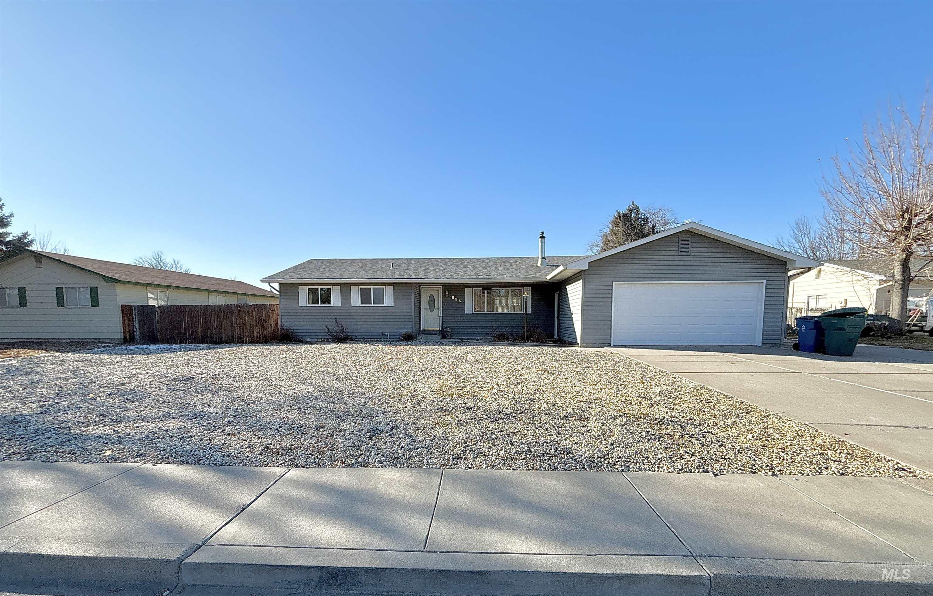 855 N 12th E Property Photo 2