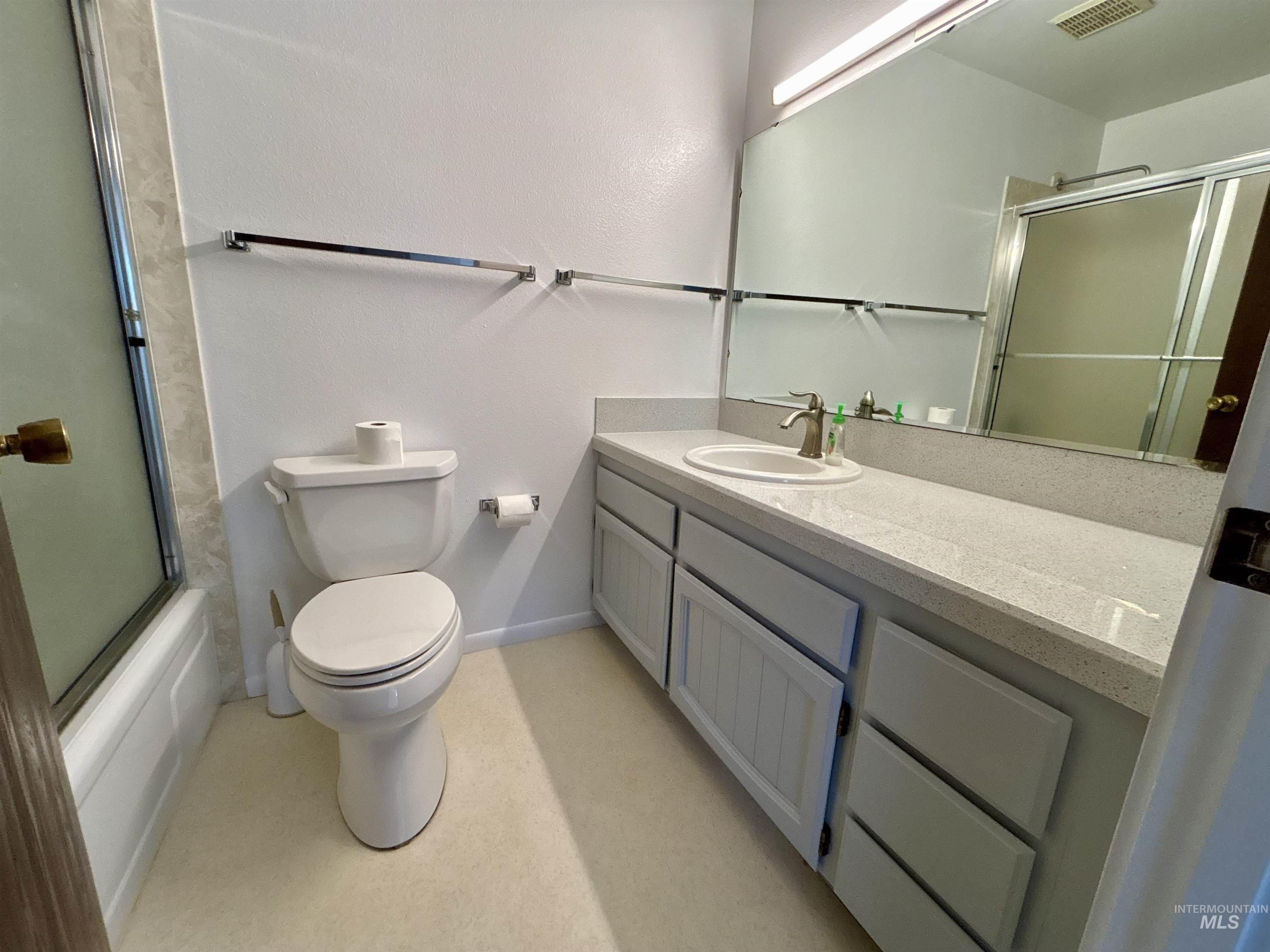 855 N 12th E Property Photo 13