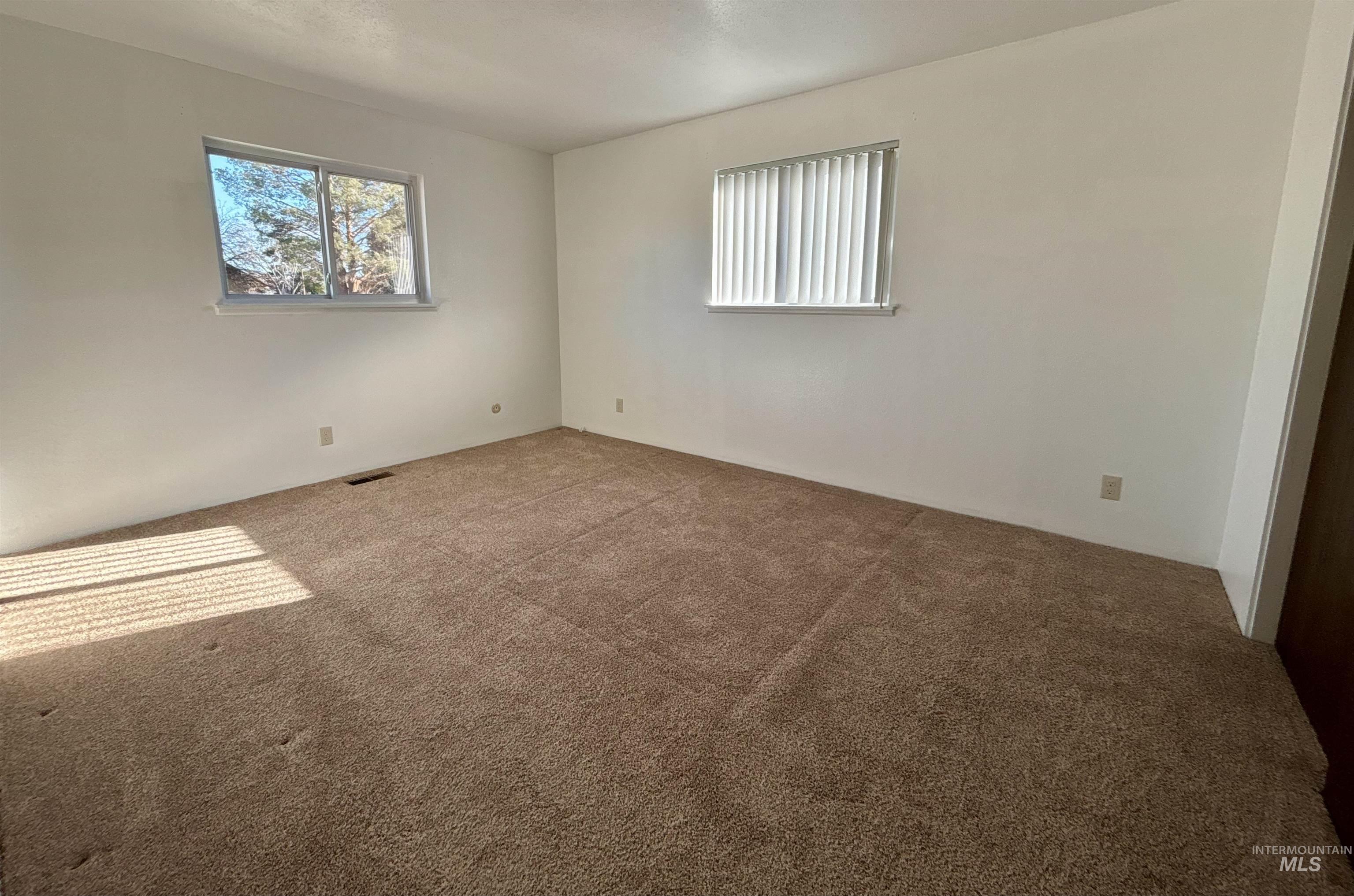 855 N 12th E Property Photo 16