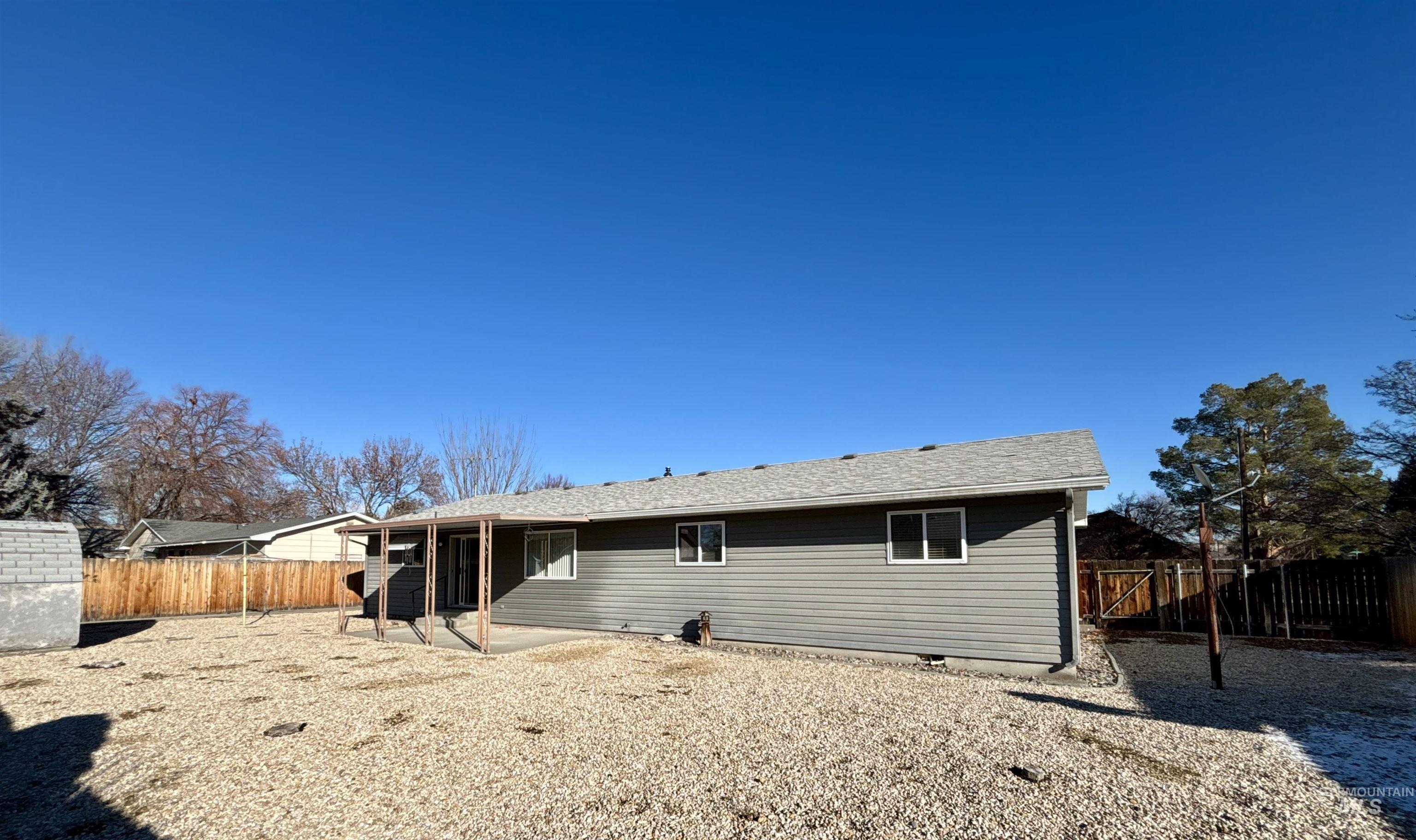 855 N 12th E Property Photo 26