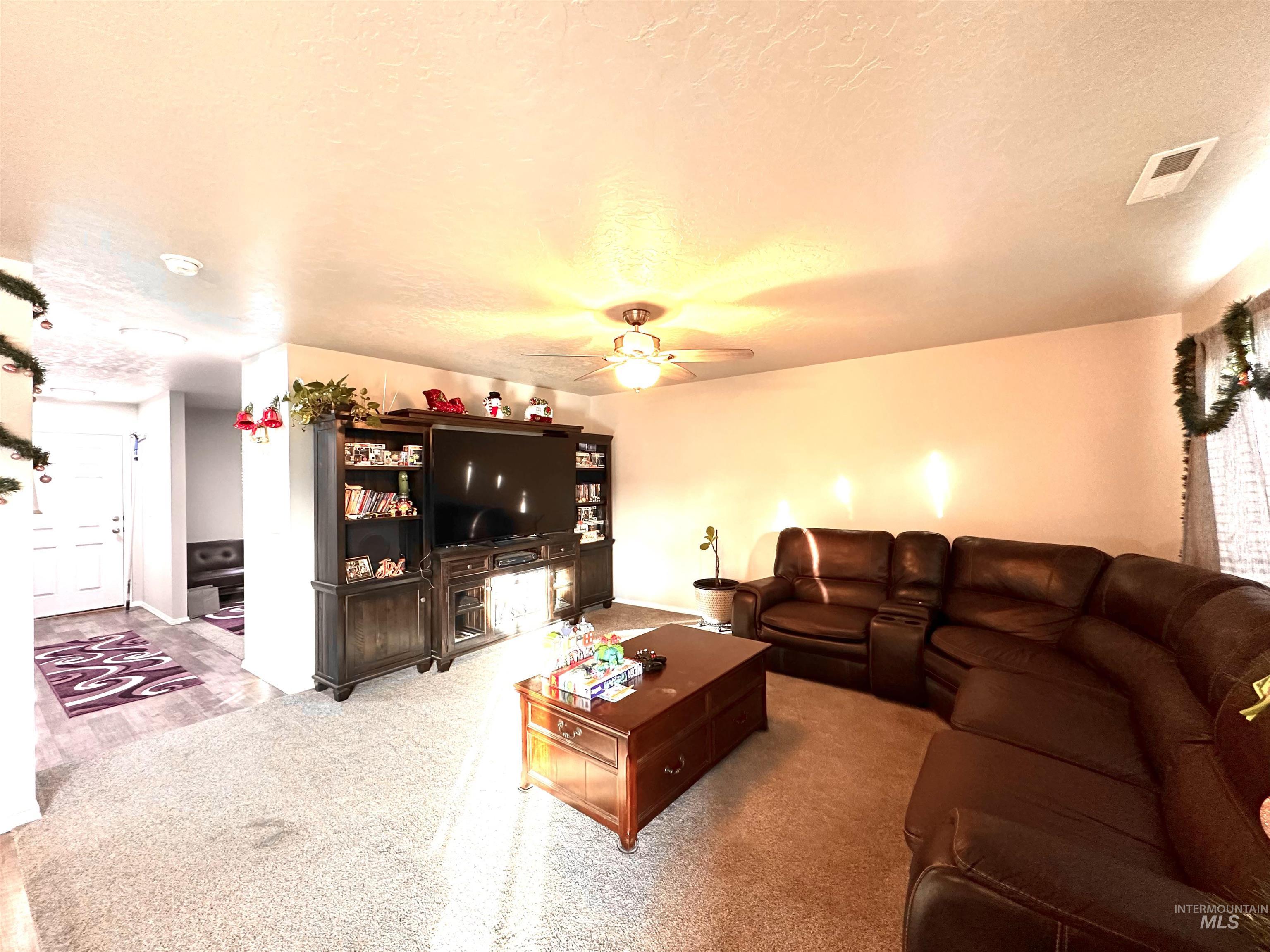 13621 Bascom St. Property Photo 2
