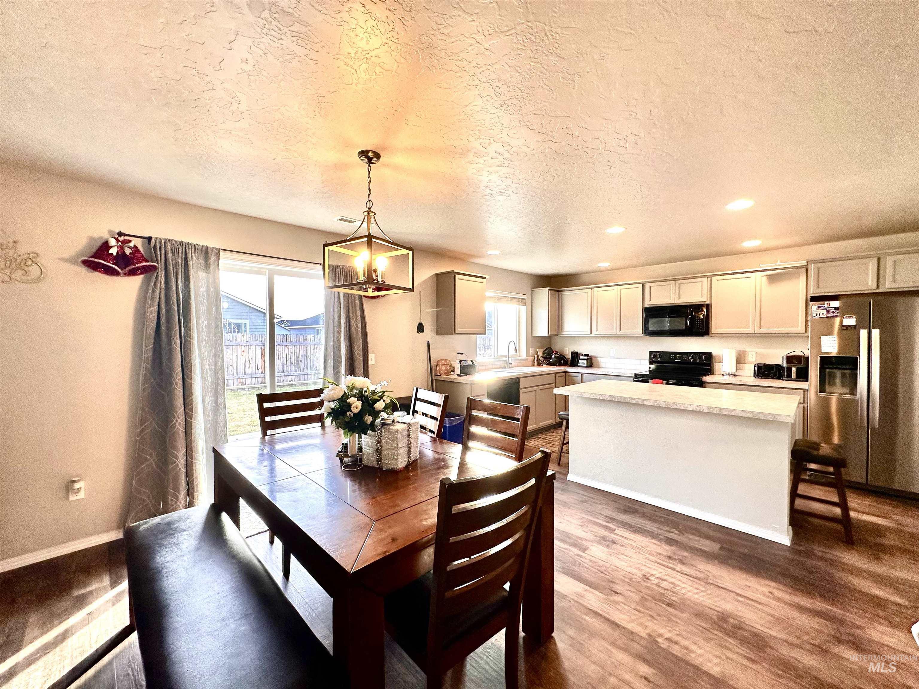 13621 Bascom St. Property Photo 3