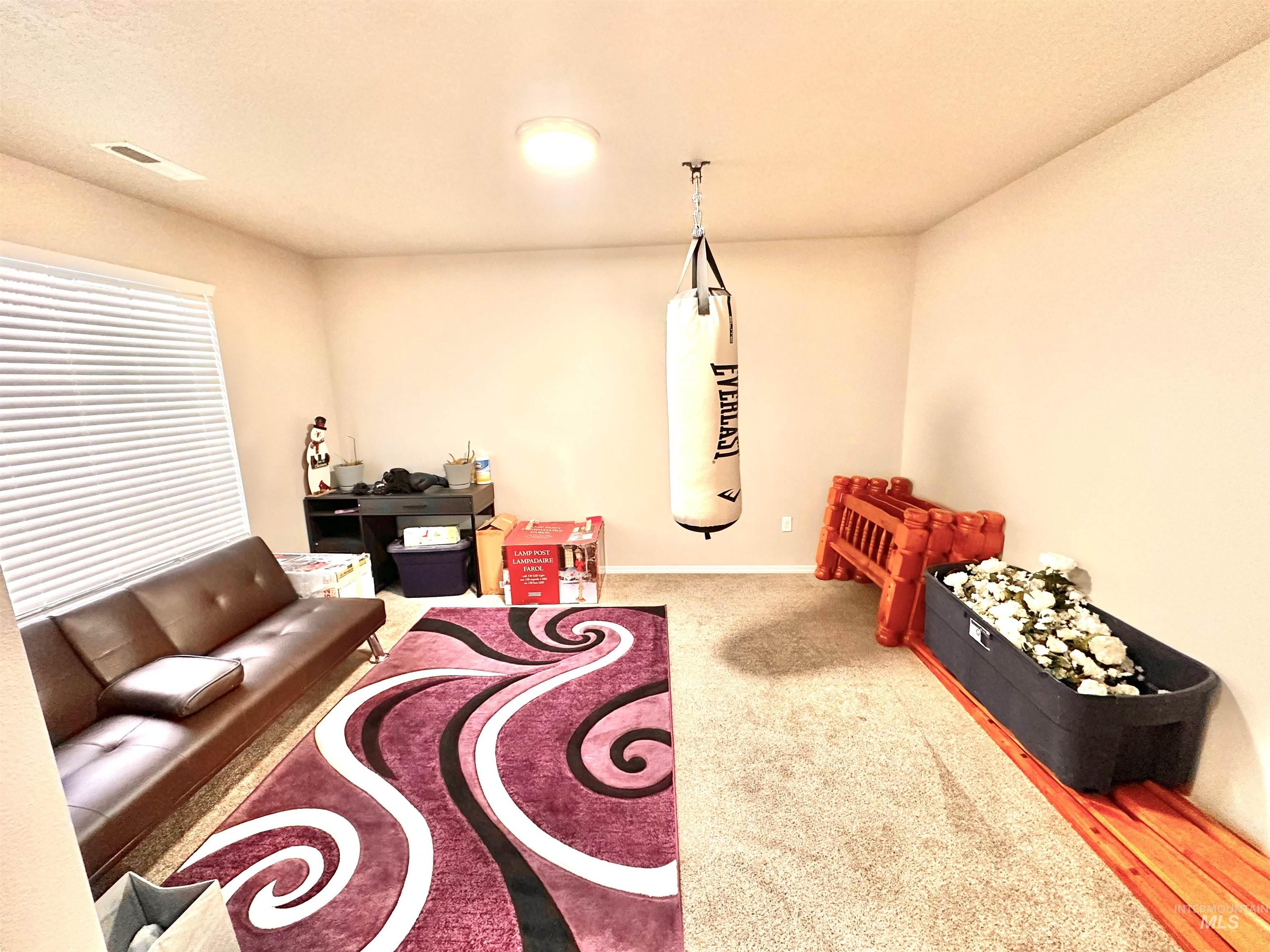 13621 Bascom St. Property Photo 4