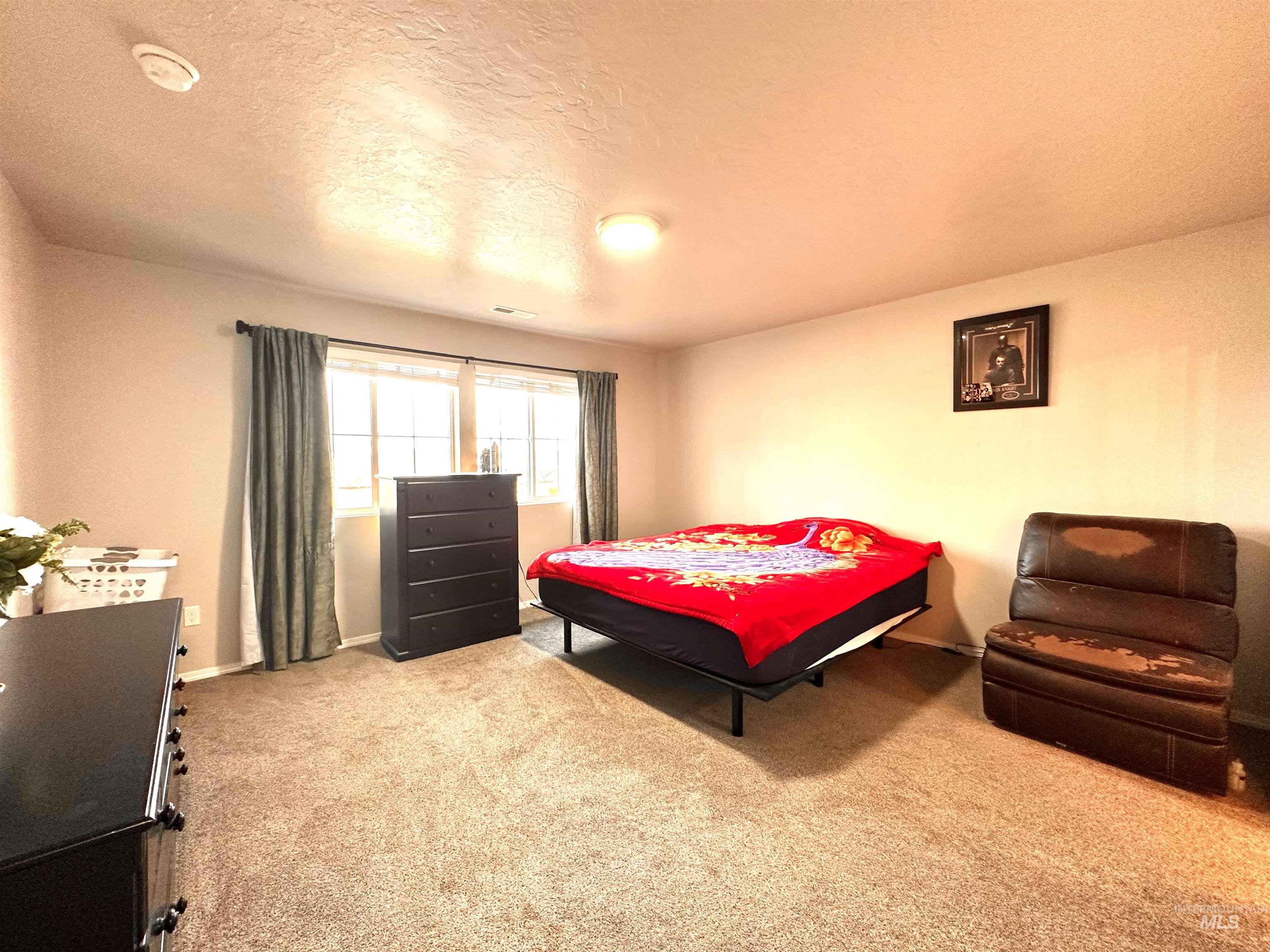 13621 Bascom St. Property Photo 6