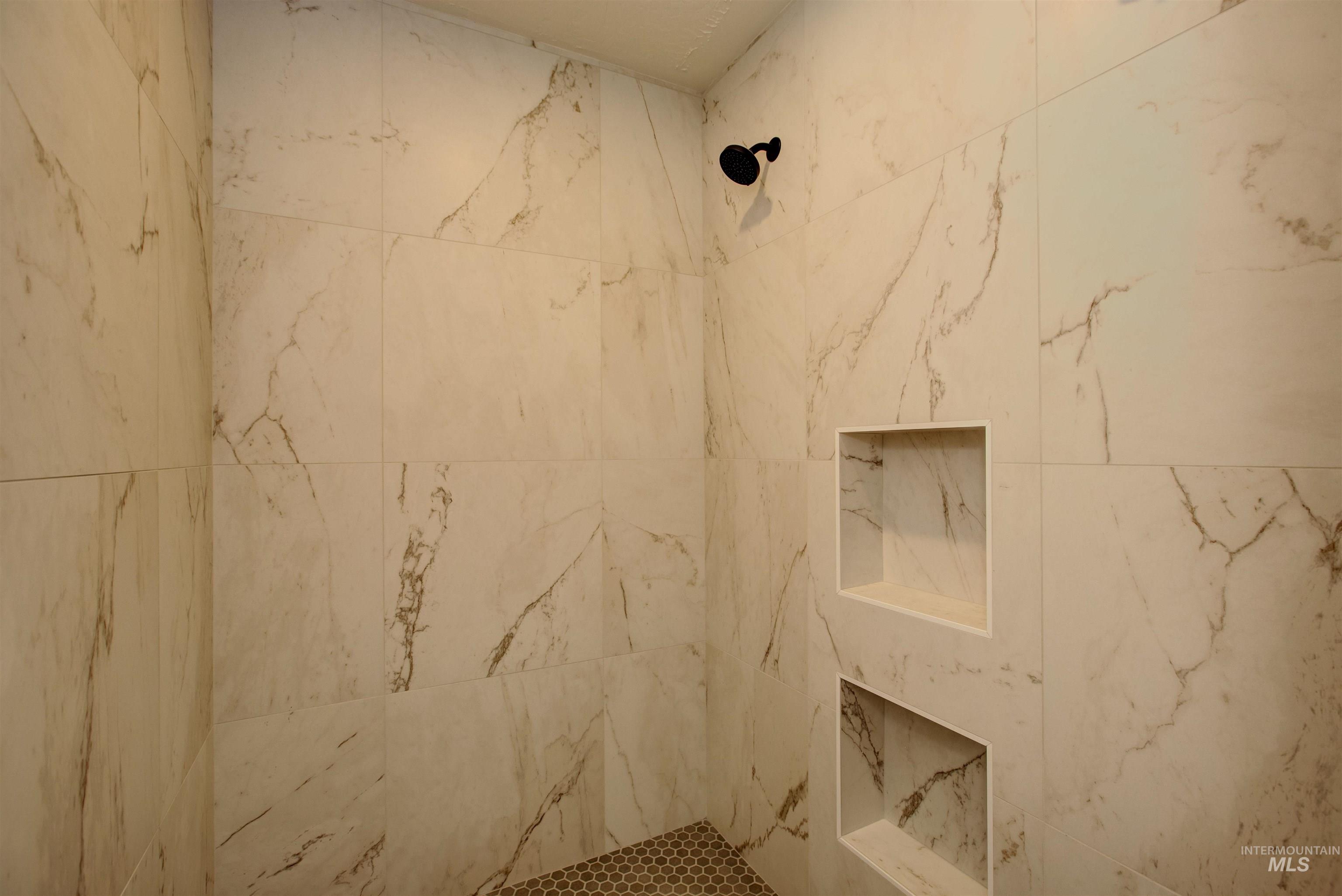 4226 W Thornapple Dr Property Photo 35