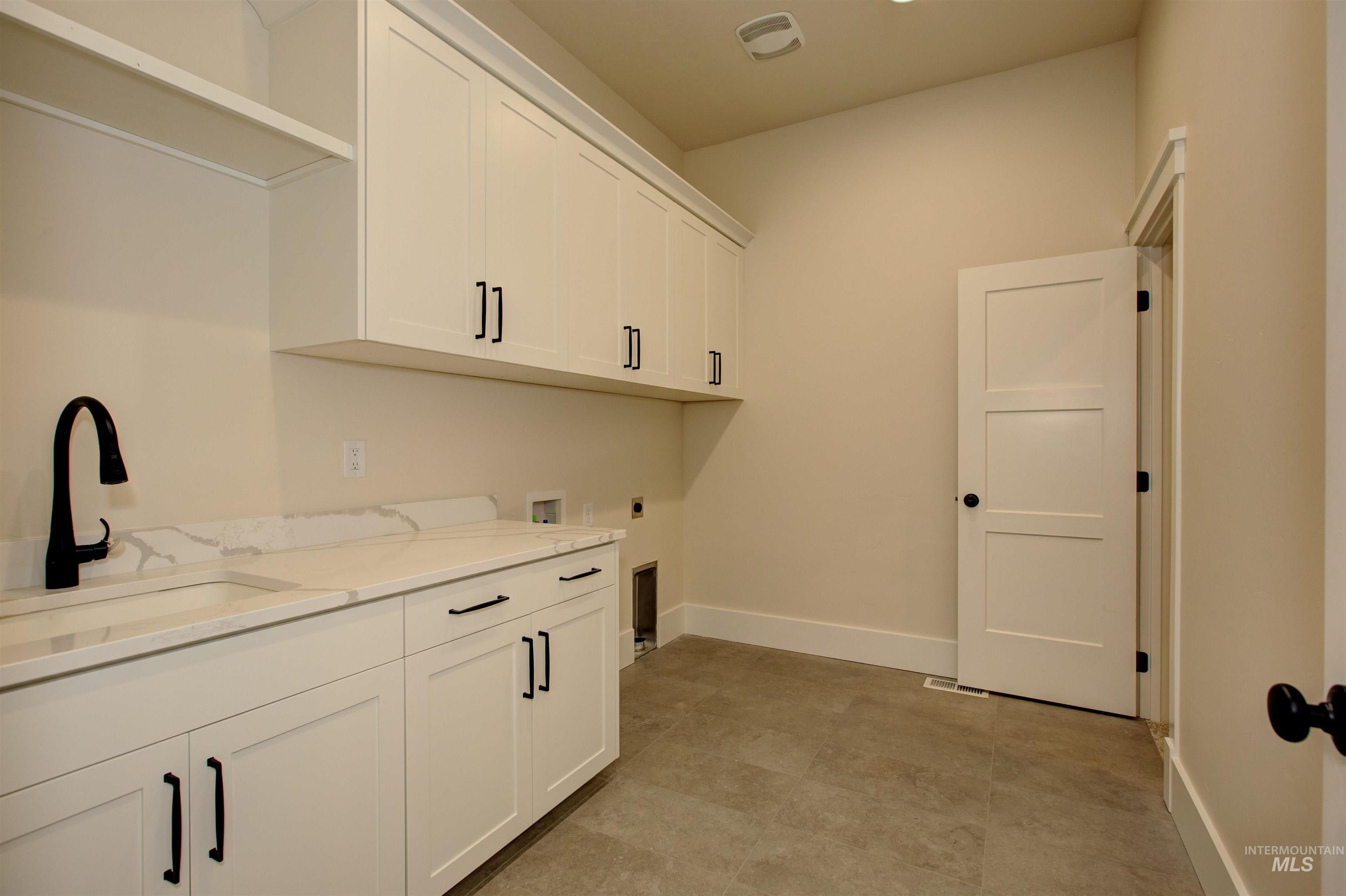 4226 W Thornapple Dr Property Photo 39