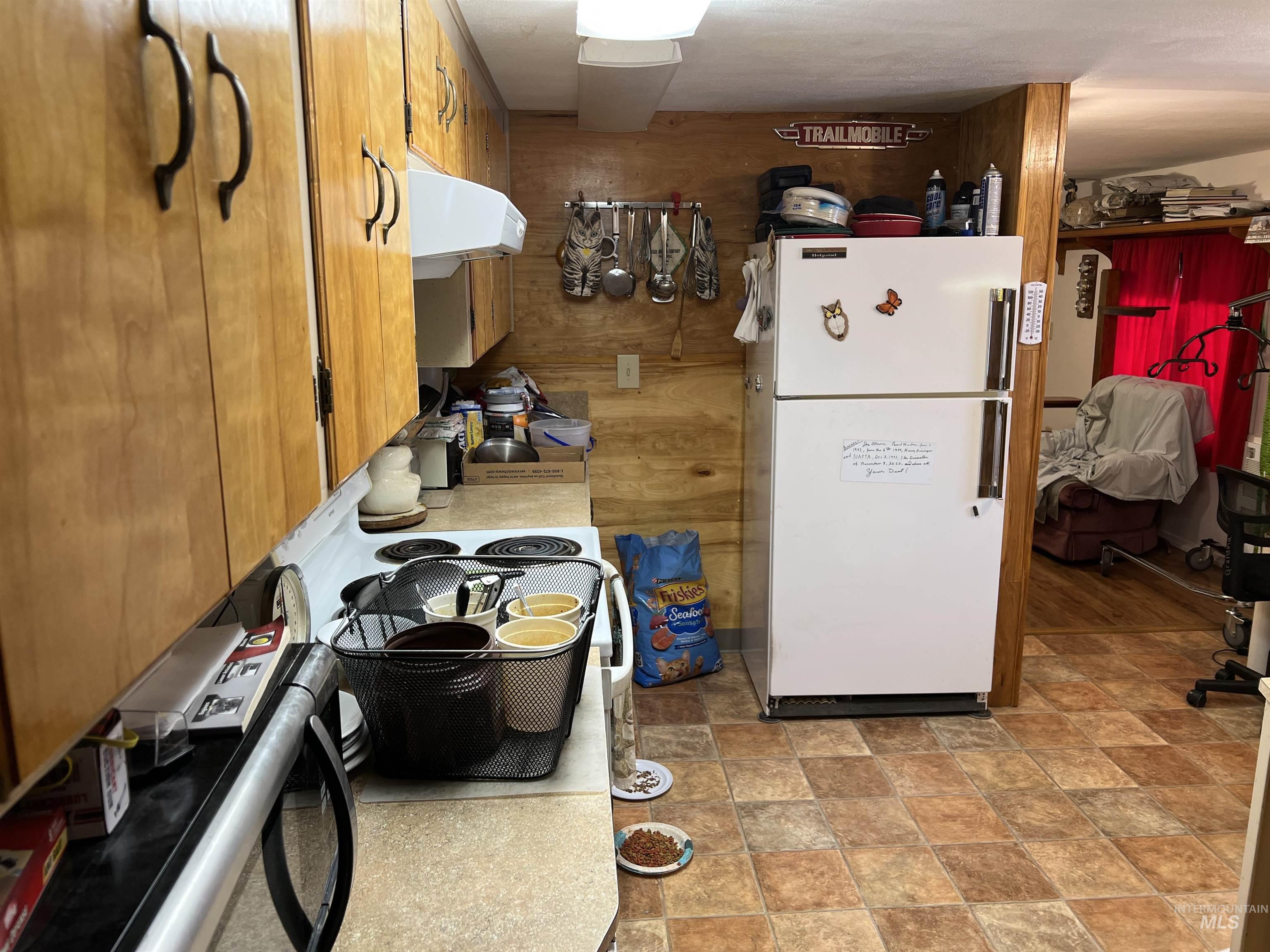 1526 N 2284 E Property Photo 4