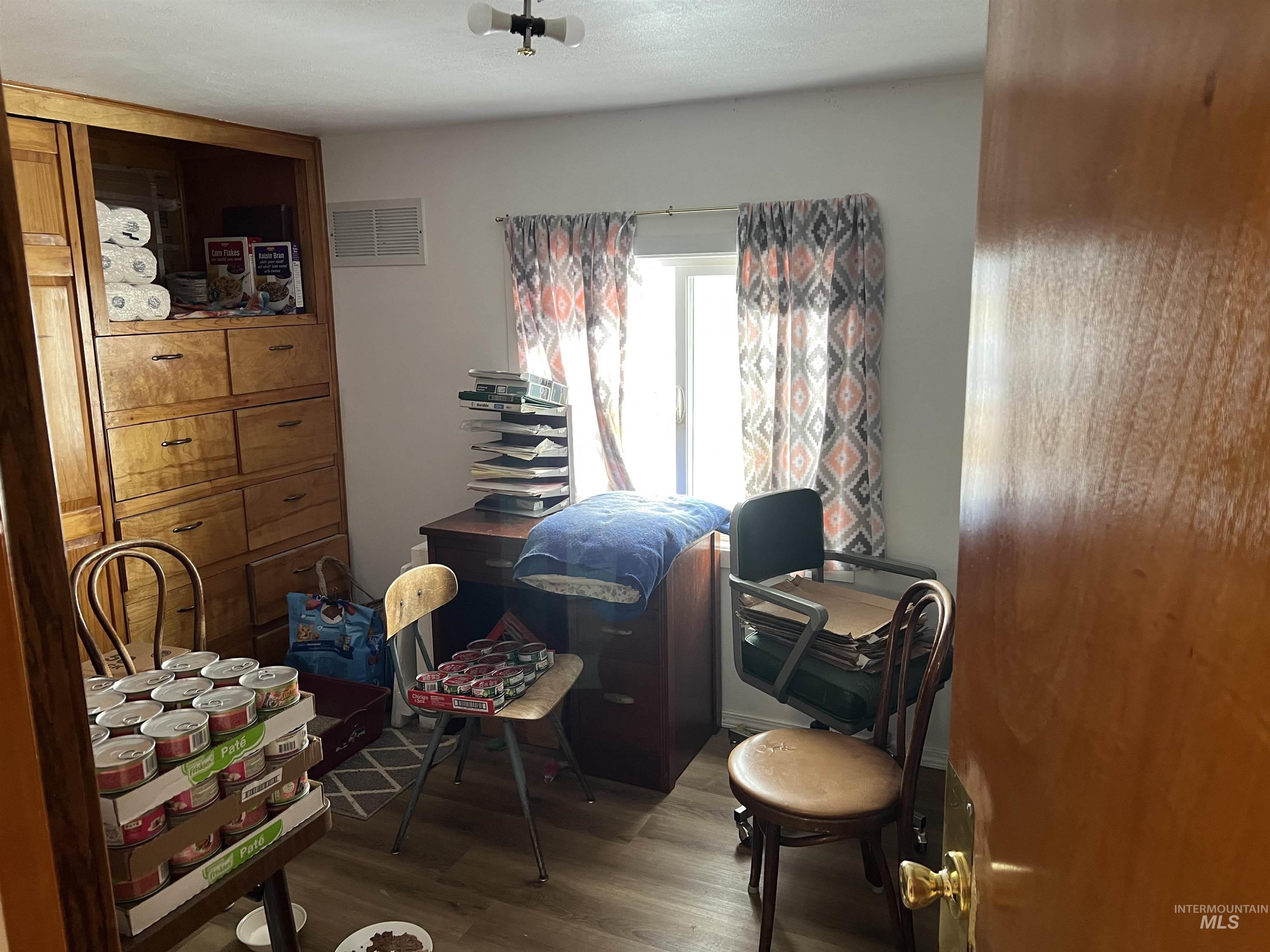 1526 N 2284 E Property Photo 8