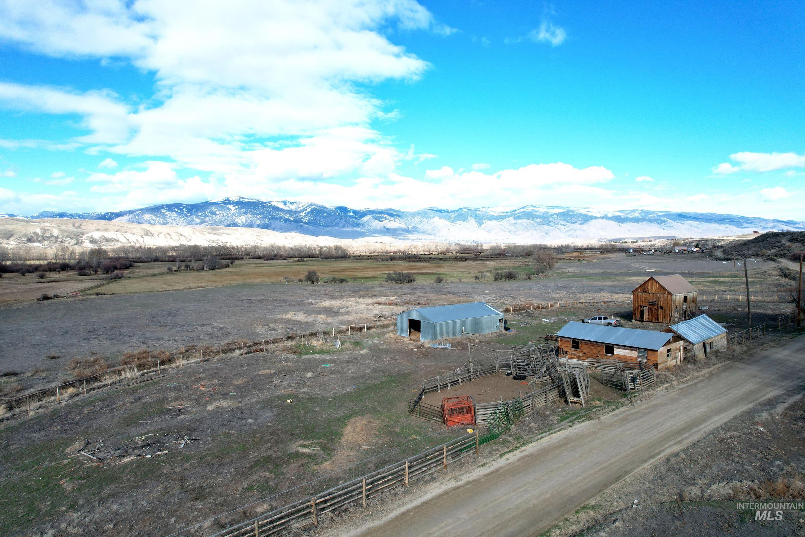 536 Lemhi Road Property Photo