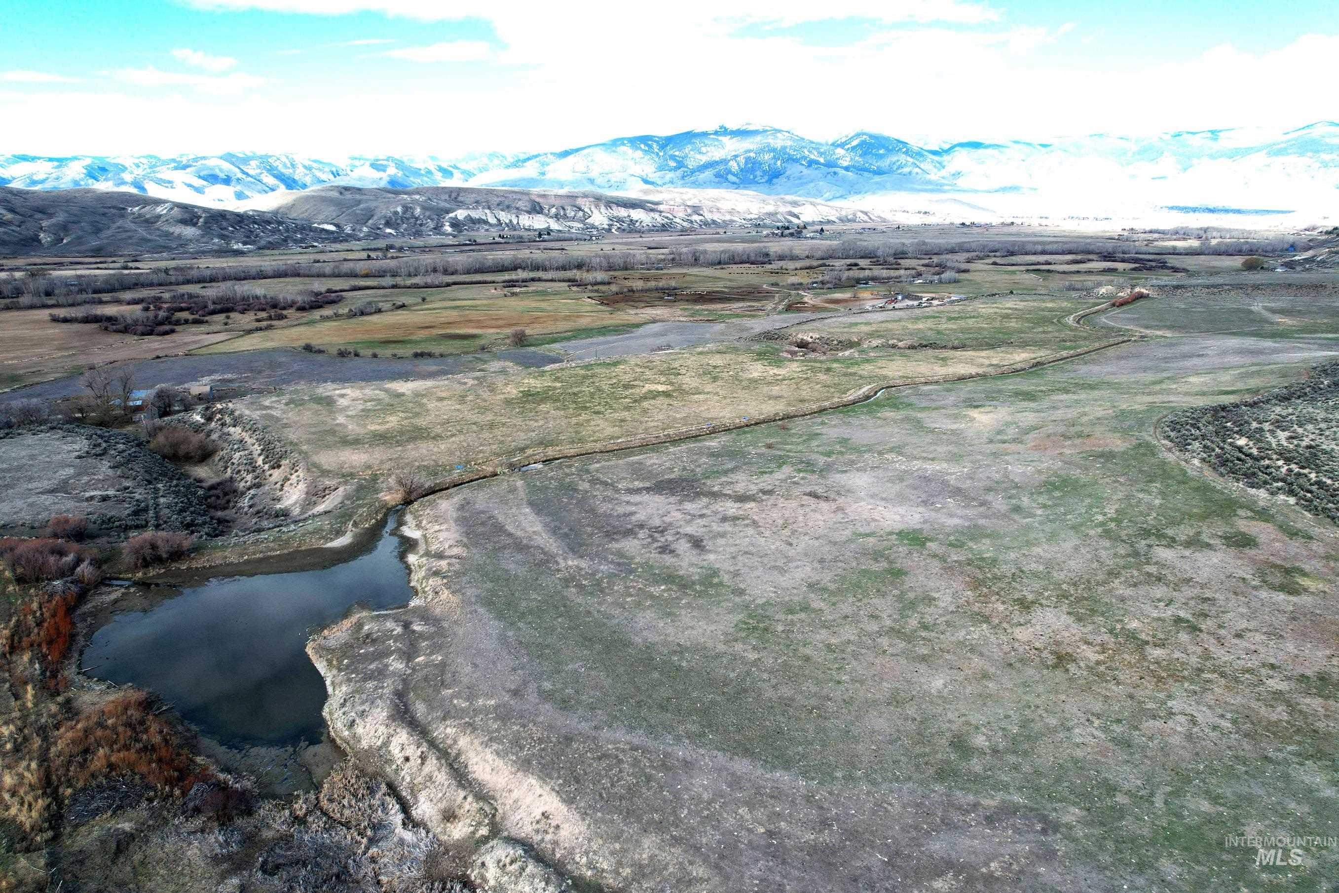 536 Lemhi Road Property Photo 8