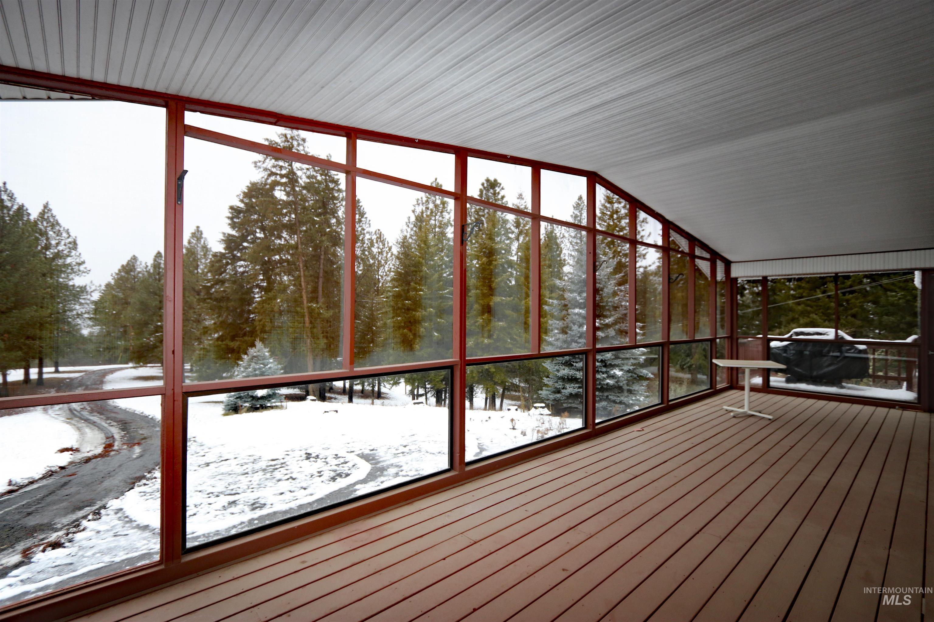 367 Crestview Drive Property Photo 10