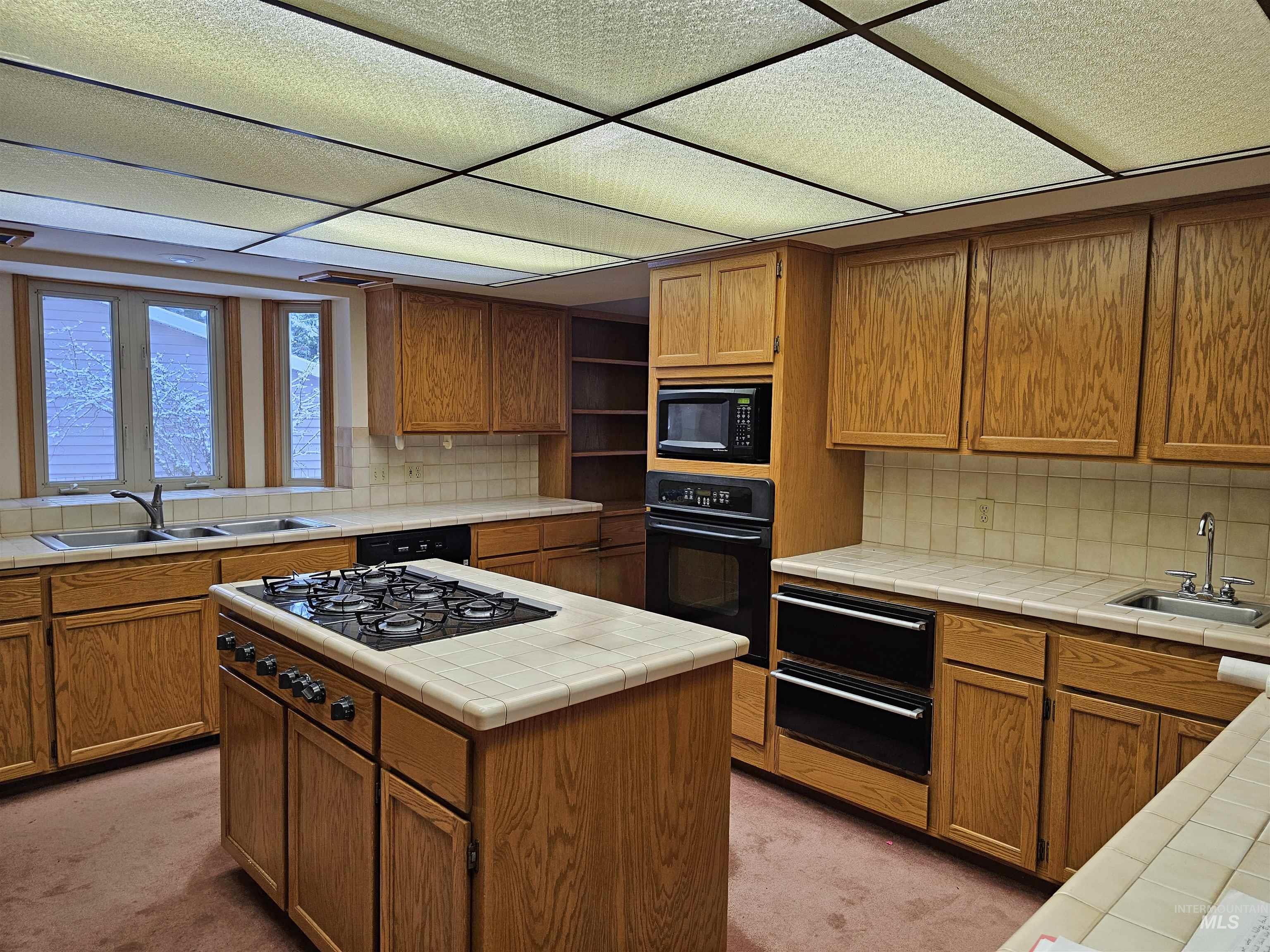 367 Crestview Drive Property Photo 12