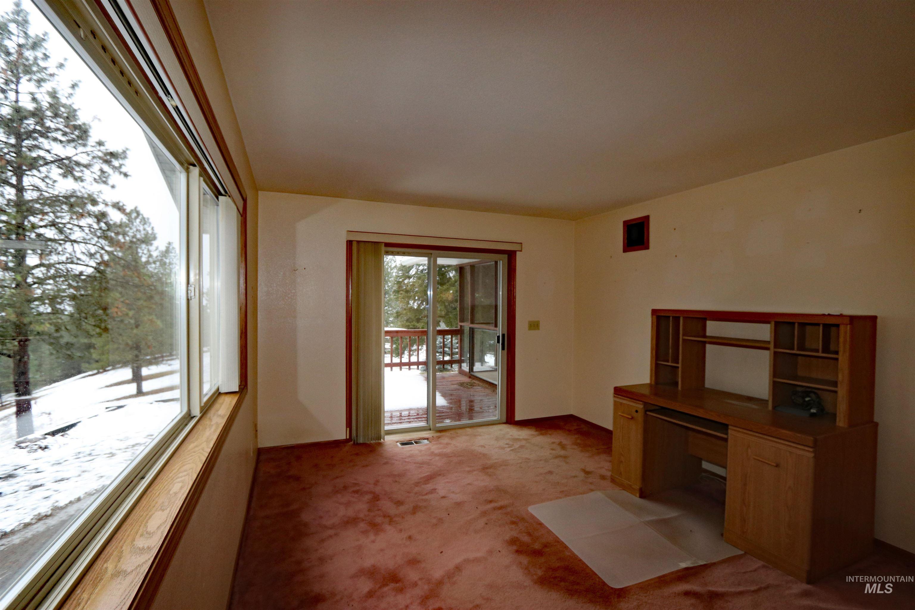 367 Crestview Drive Property Photo 23