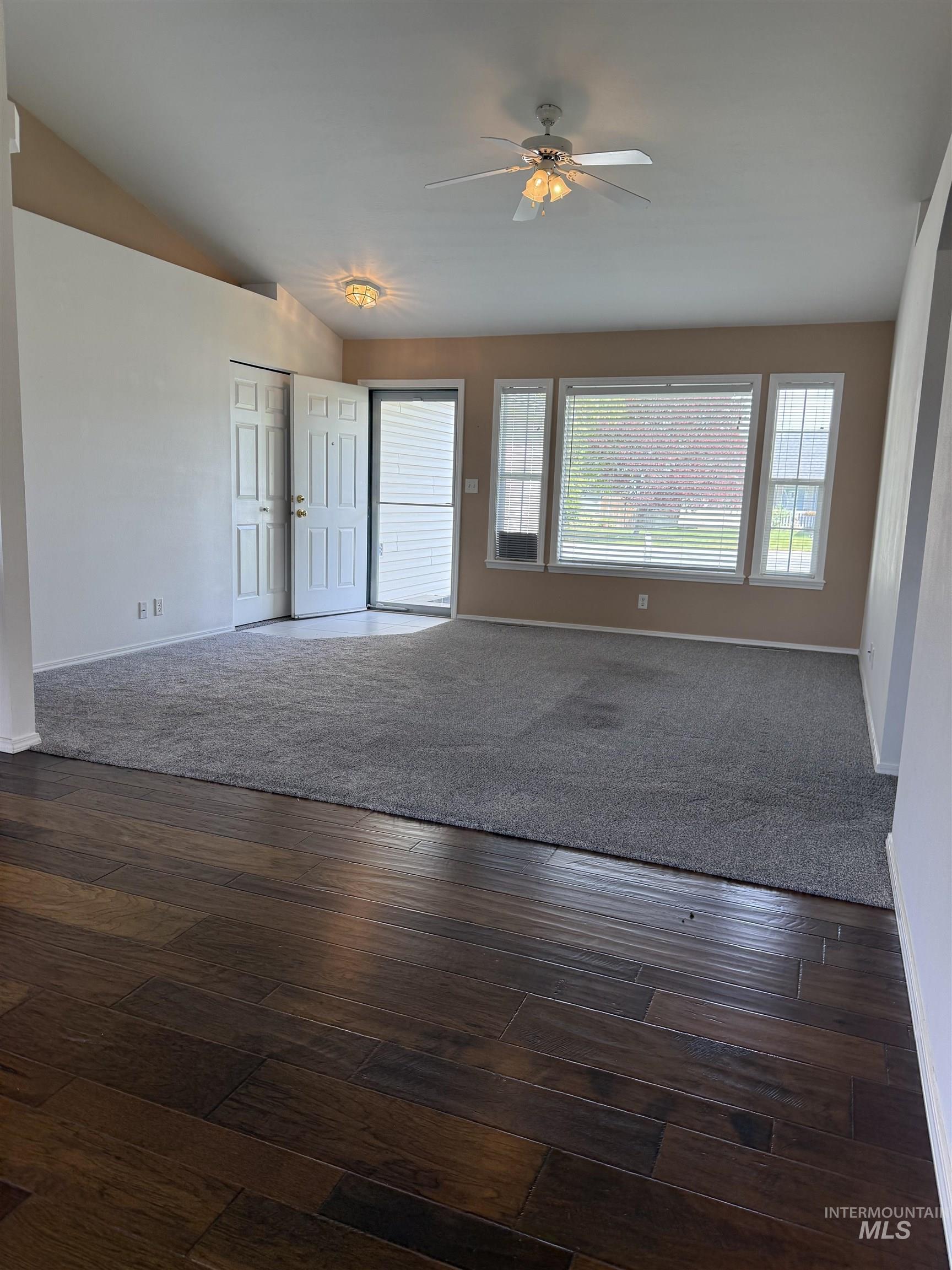 2544 Alderwood Ave Property Photo 8