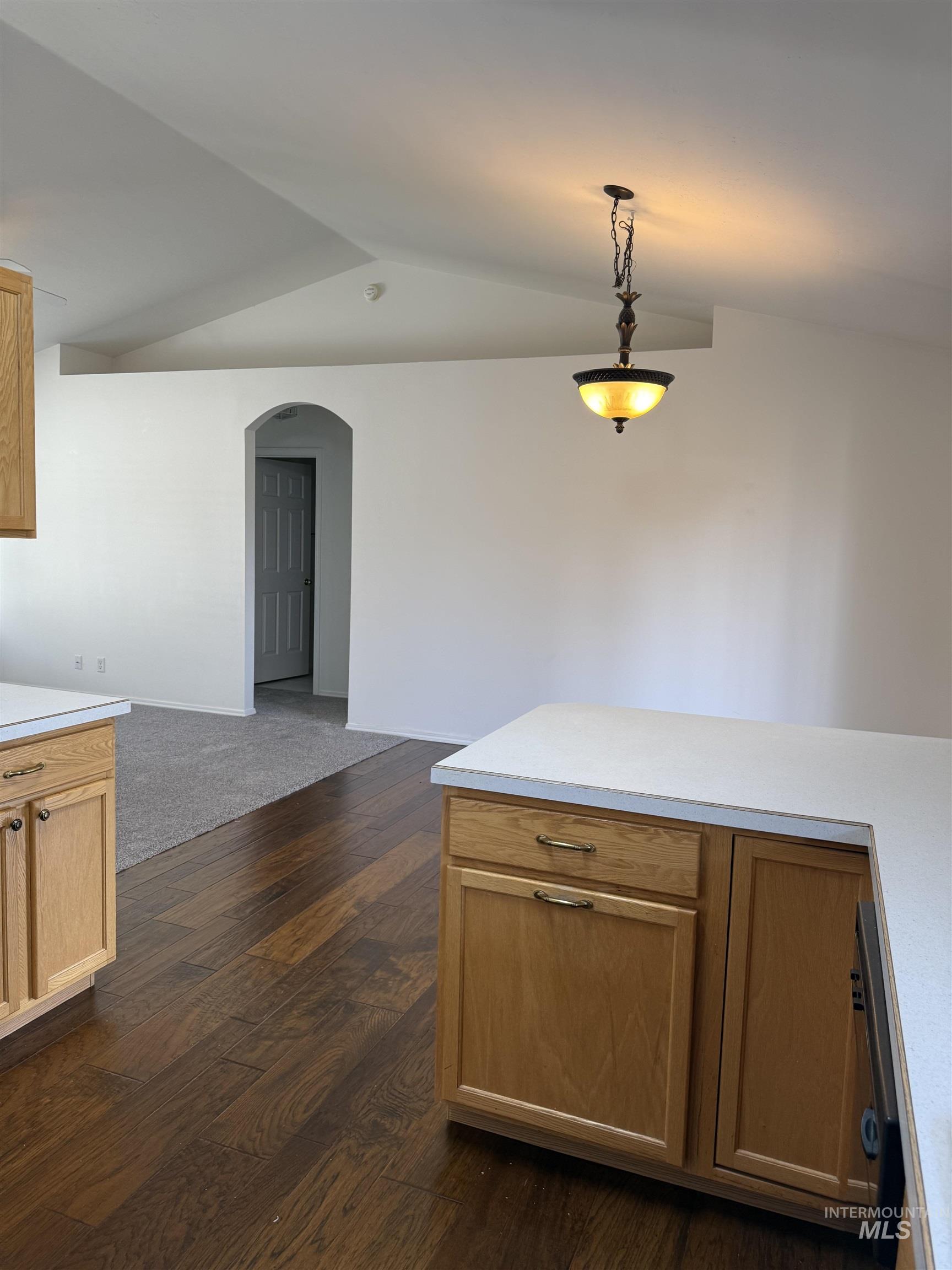 2544 Alderwood Ave Property Photo 11