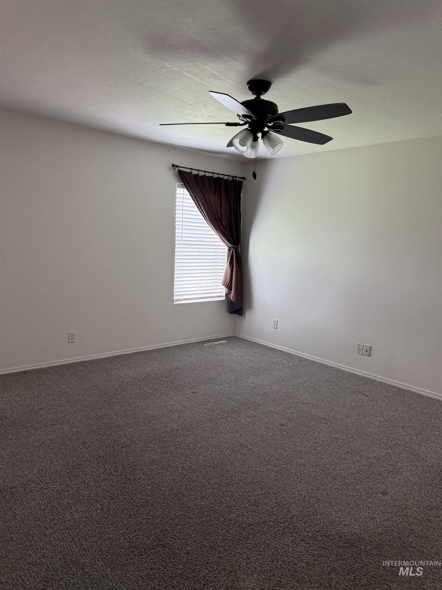 2544 Alderwood Ave Property Photo 13