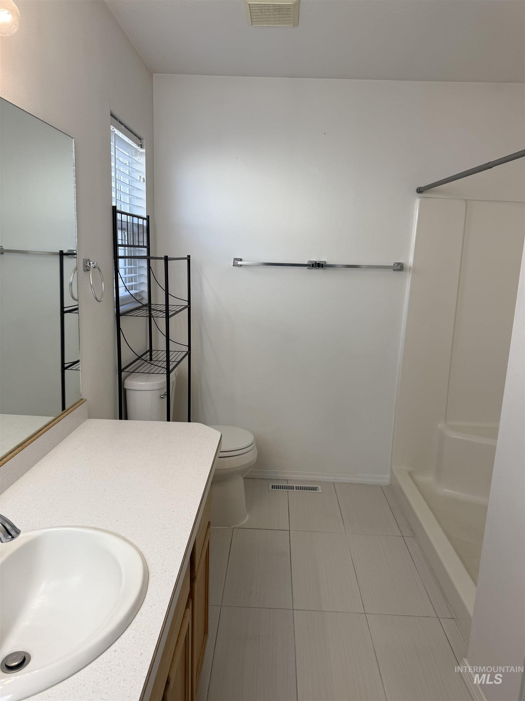 2544 Alderwood Ave Property Photo 16