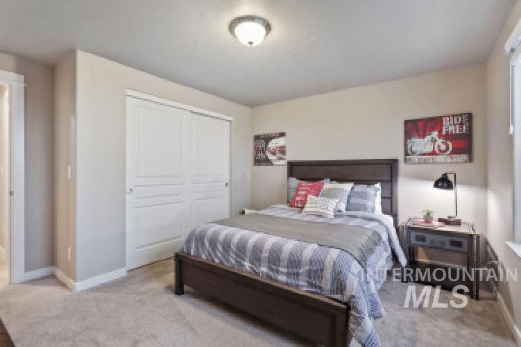 4056 N Glider Ave. Property Photo 14