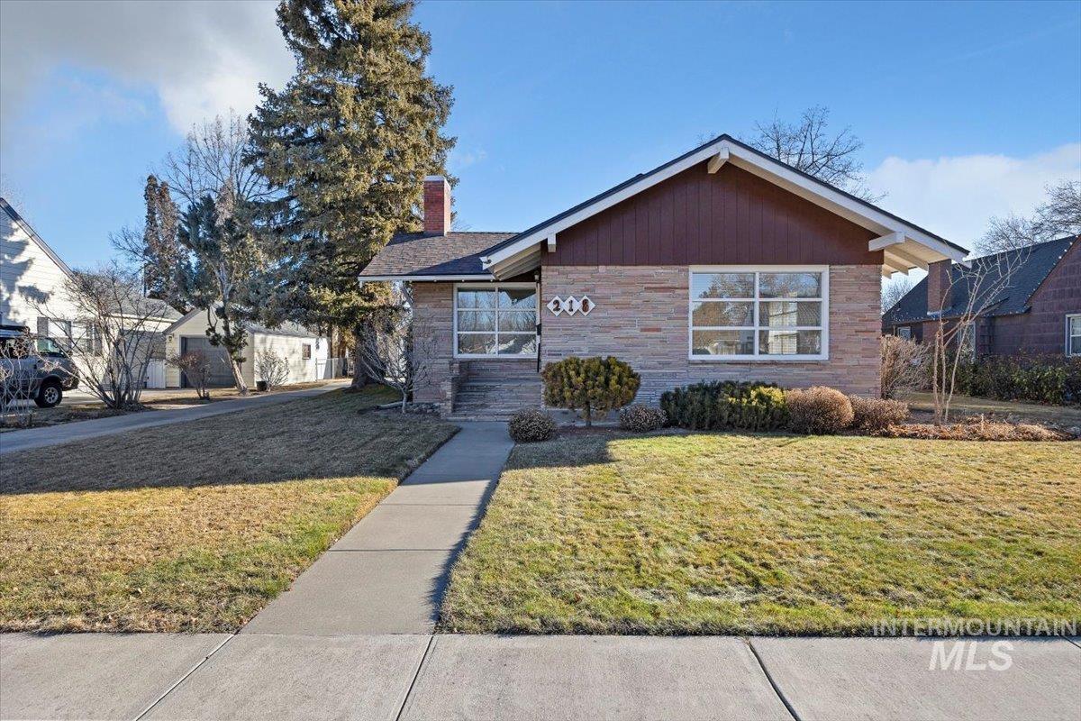 218 Buchanan Street Property Photo