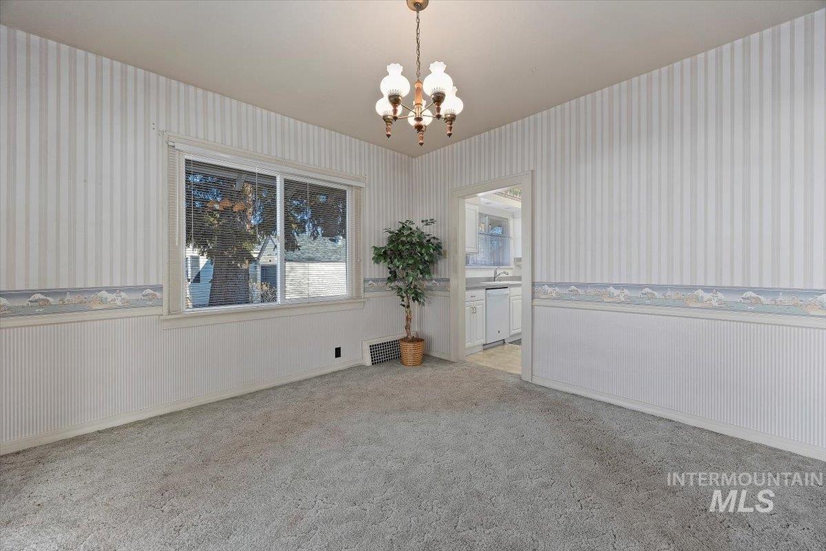 218 Buchanan Street Property Photo 10